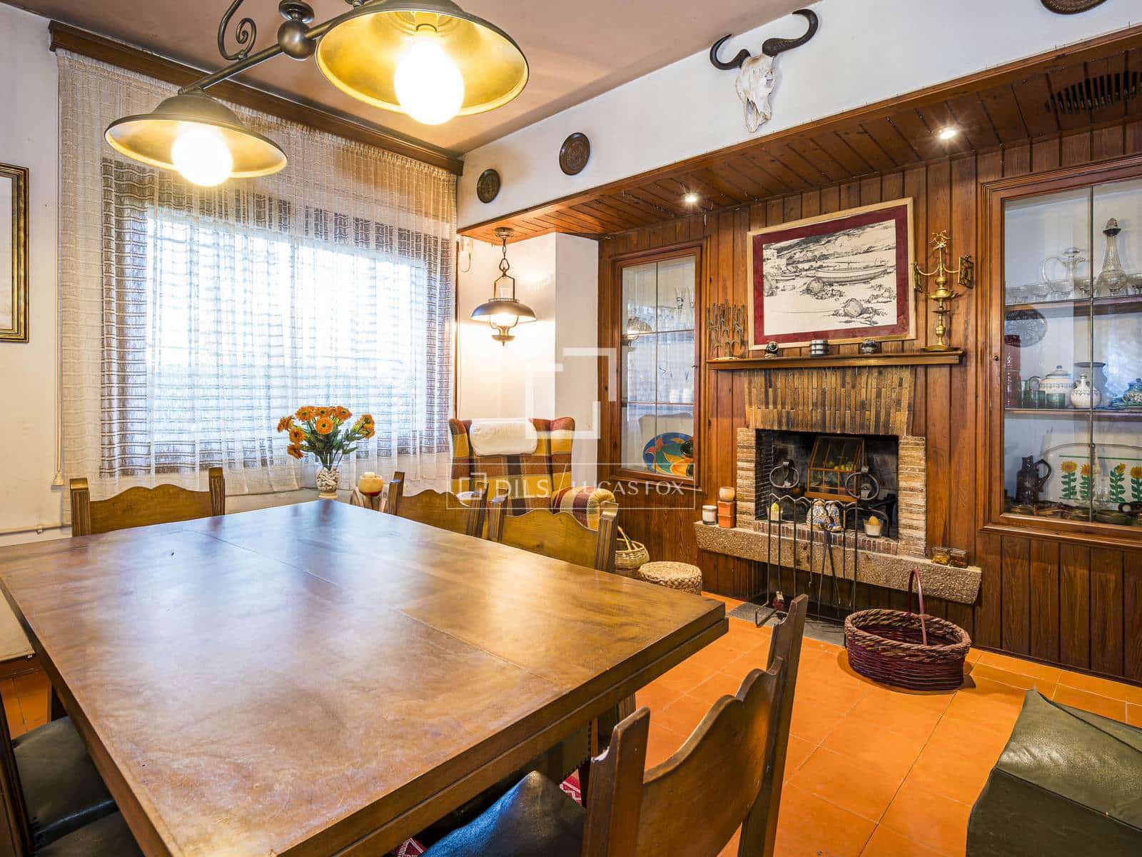 4 sypialnia Willa na sprzedaż w Castelldefels z basenem garażem - 1 525 000 € (Ref: 10175898)