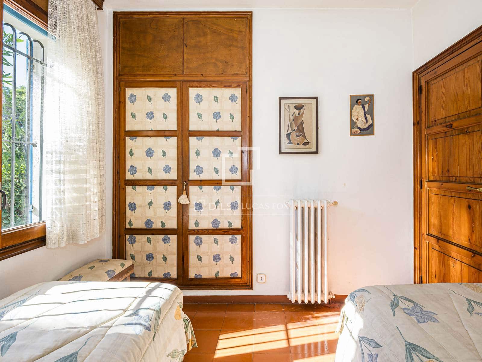 4 sypialnia Willa na sprzedaż w Castelldefels z basenem garażem - 1 525 000 € (Ref: 10175898)