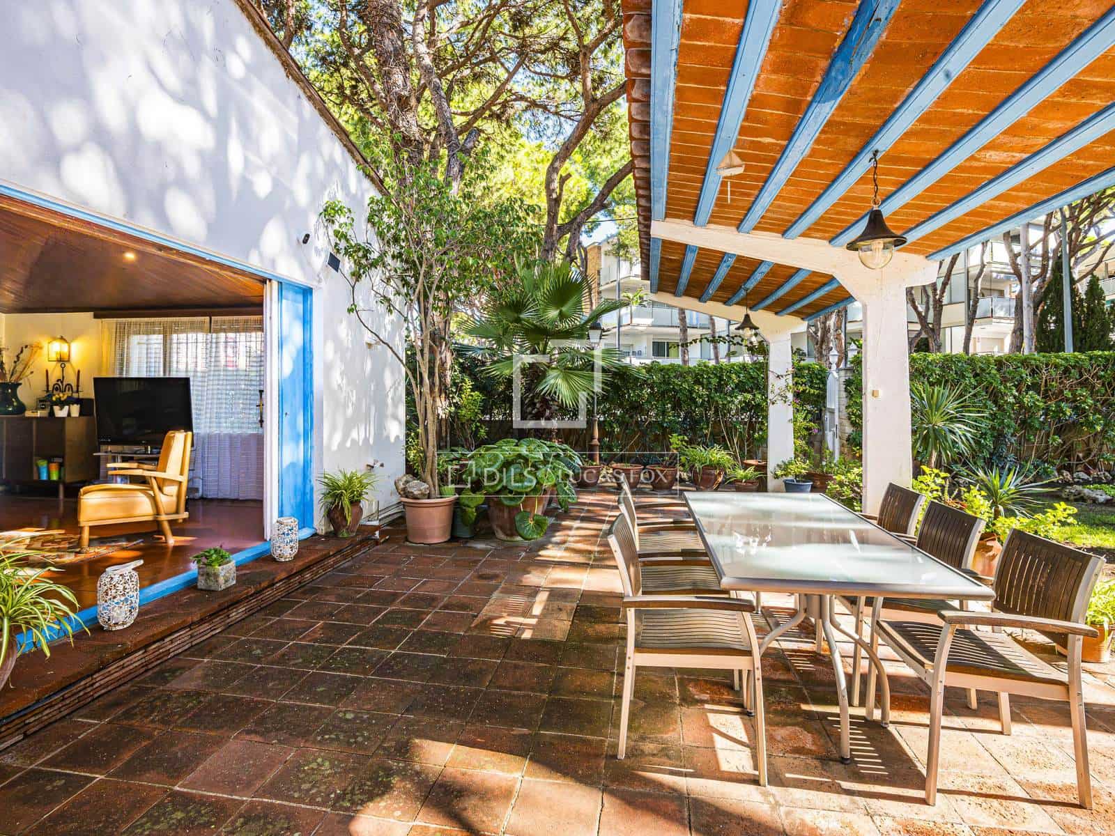 4 sypialnia Willa na sprzedaż w Castelldefels z basenem garażem - 1 525 000 € (Ref: 10175898)