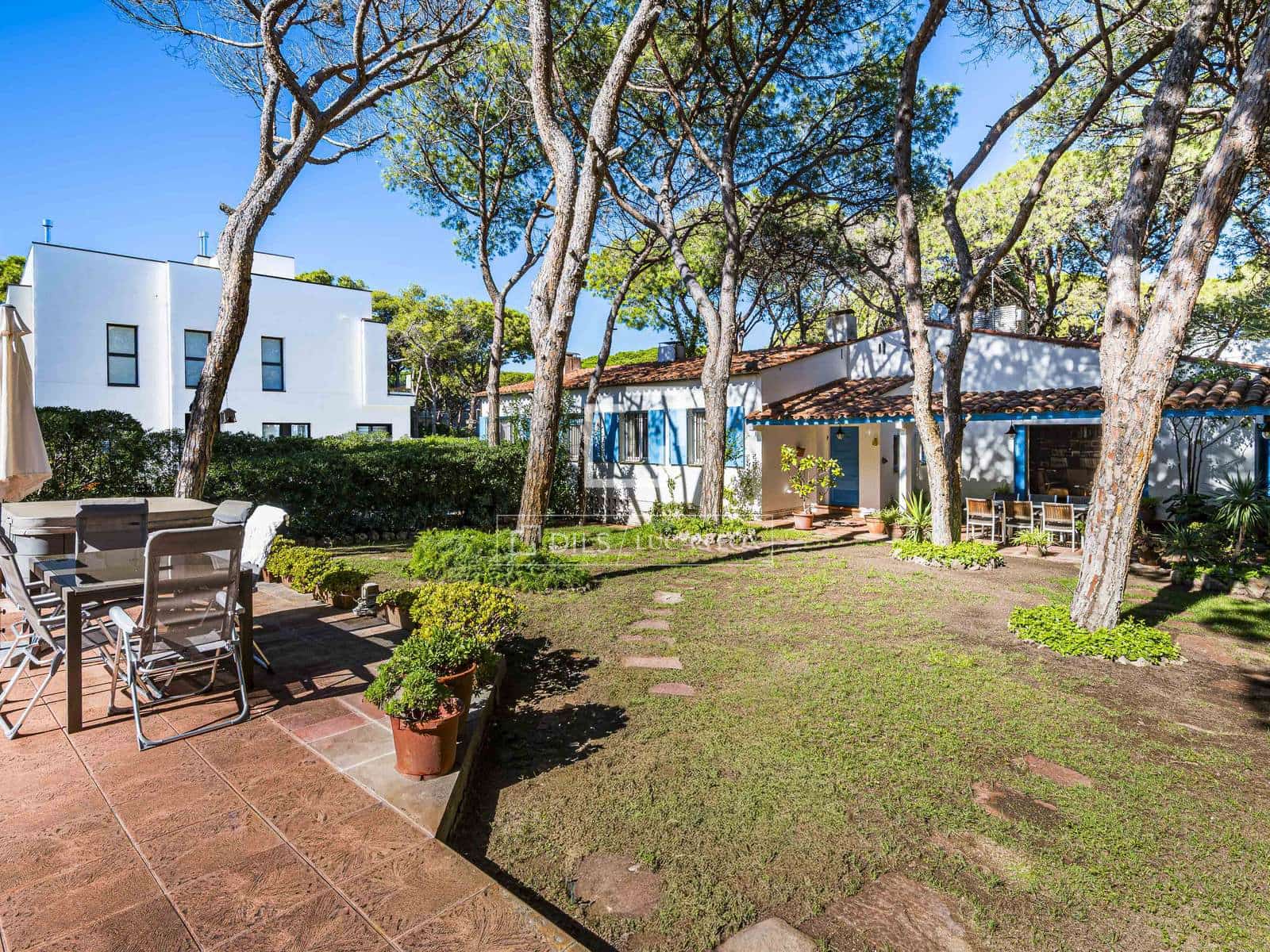 4 sypialnia Willa na sprzedaż w Castelldefels z basenem garażem - 1 525 000 € (Ref: 10175898)