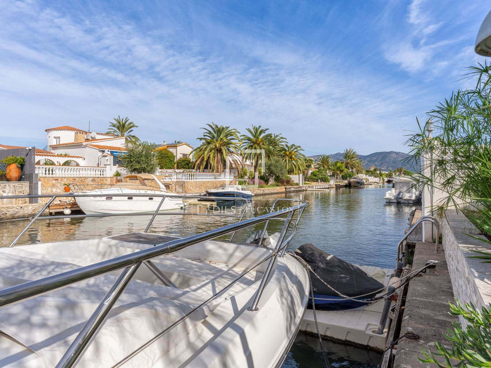 3 Zimmer Villa zu verkaufen in Empuriabrava mit Pool Garage - 1.299.000 € (Ref: 10175900)