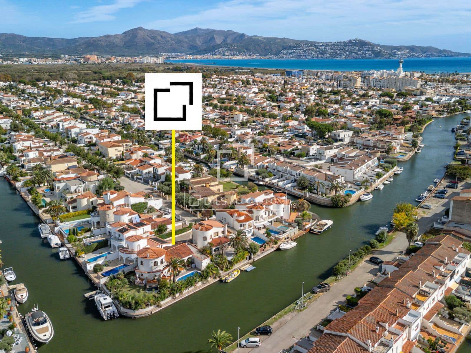 3 Zimmer Villa zu verkaufen in Empuriabrava mit Pool Garage - 1.299.000 € (Ref: 10175900)