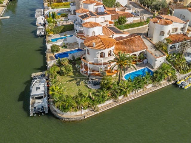 3 Zimmer Villa zu verkaufen in Empuriabrava, Castelló d'Empúries mit Pool Garage - 1.299.000 € (Ref: 10175900)