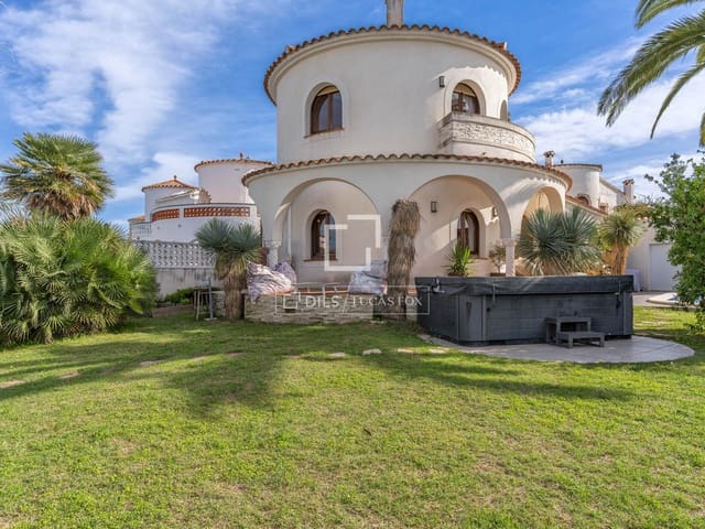 3 Zimmer Villa zu verkaufen in Empuriabrava, Castelló d'Empúries mit Pool Garage - 1.299.000 € (Ref: 10175900)