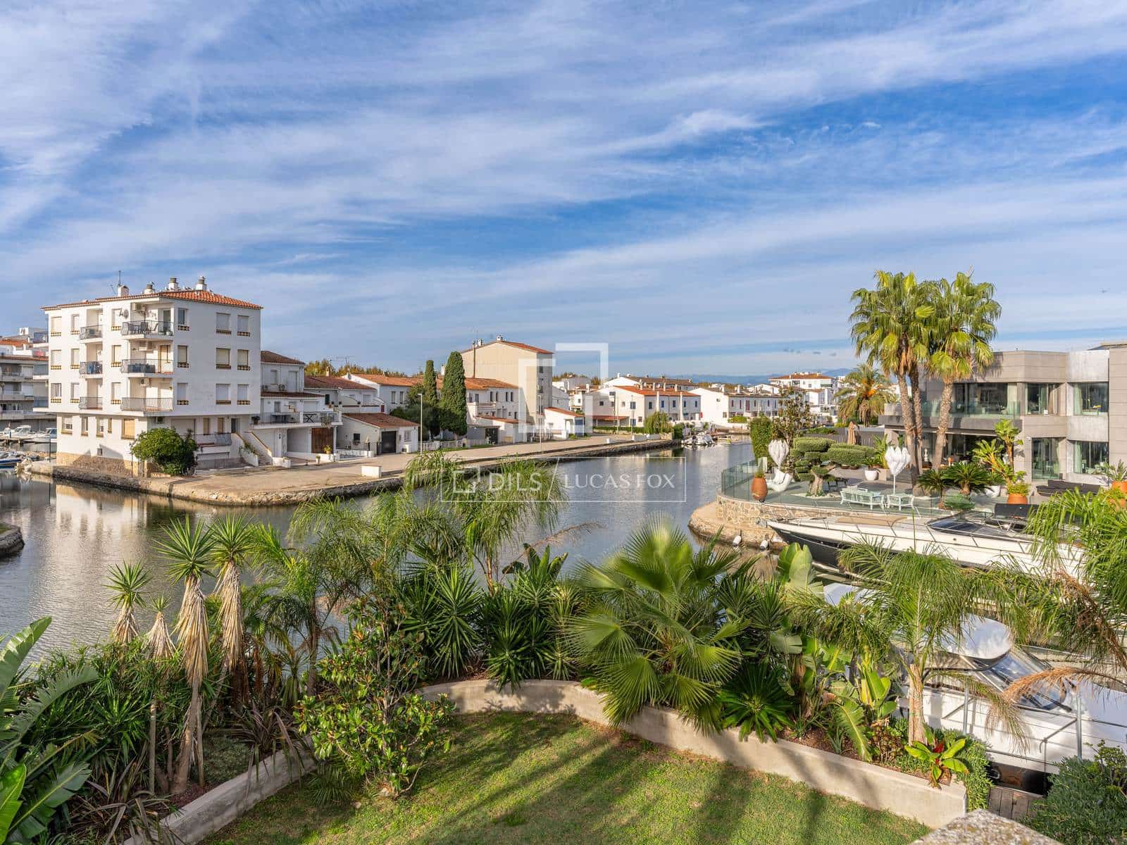 3 Zimmer Villa zu verkaufen in Empuriabrava mit Pool Garage - 1.299.000 € (Ref: 10175900)