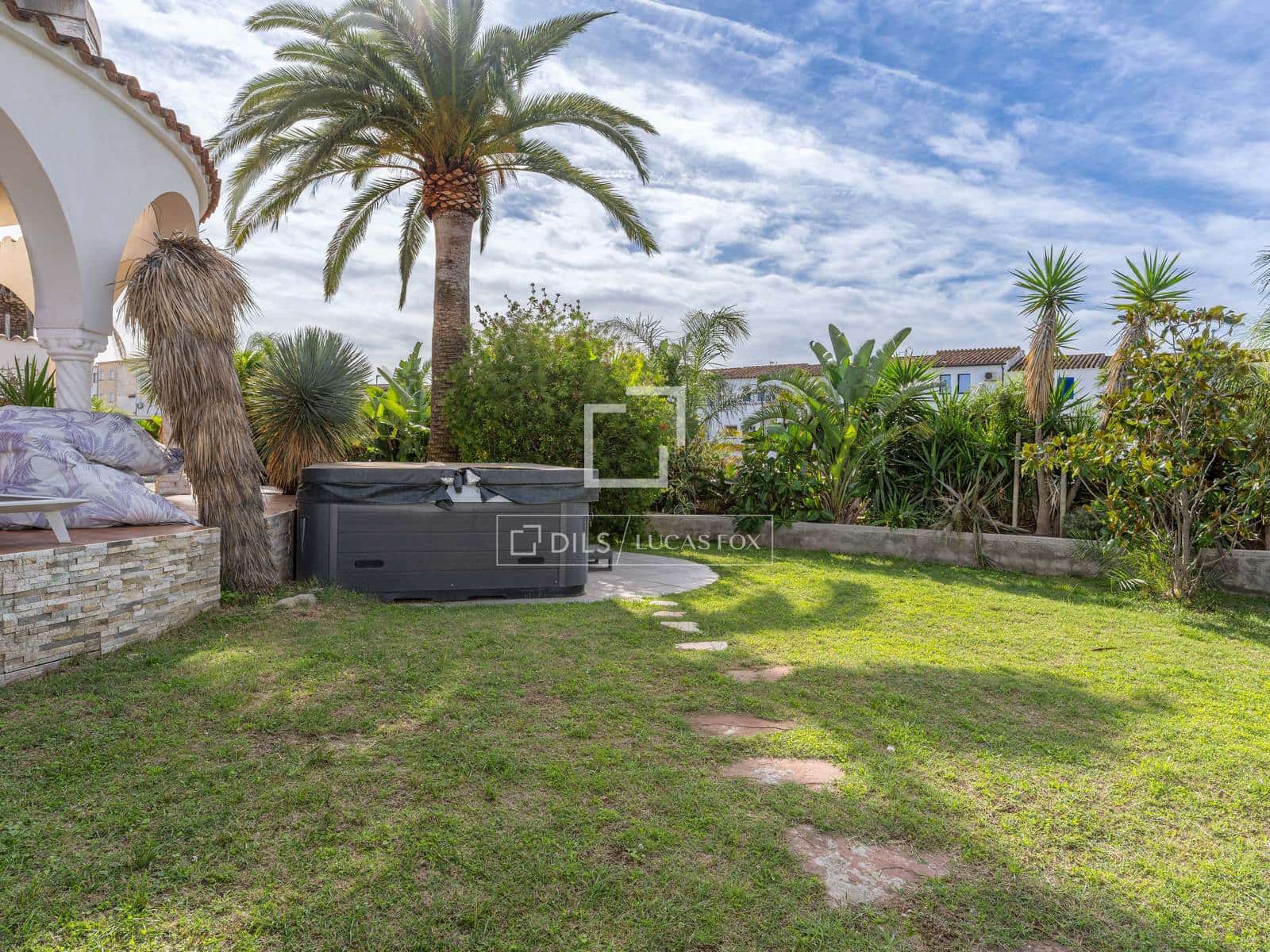 3 Zimmer Villa zu verkaufen in Empuriabrava mit Pool Garage - 1.299.000 € (Ref: 10175900)