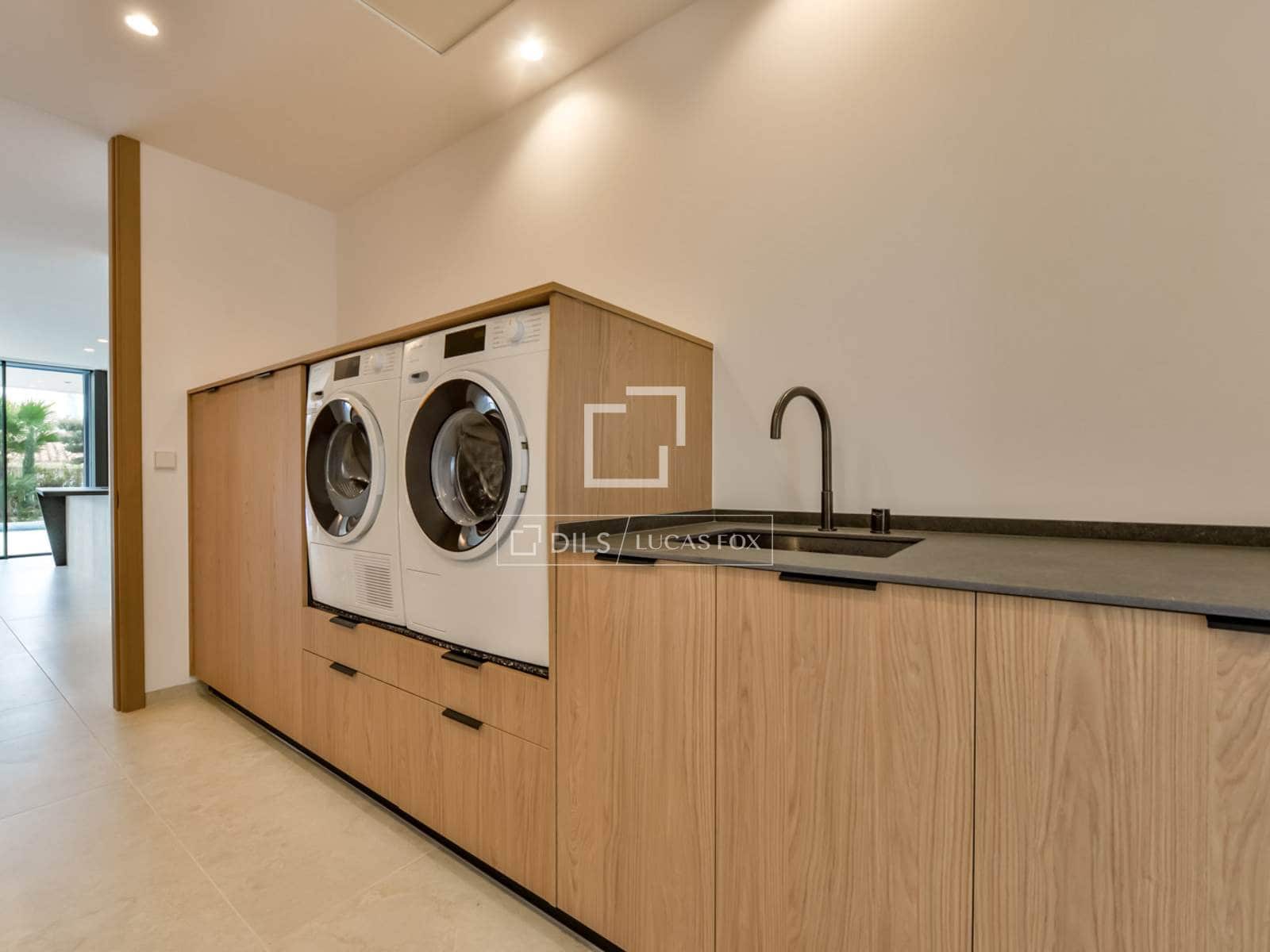 4 soveværelse Villa til salg i Altea med swimmingpool garage - € 2.345.000 (Ref: 10176012)