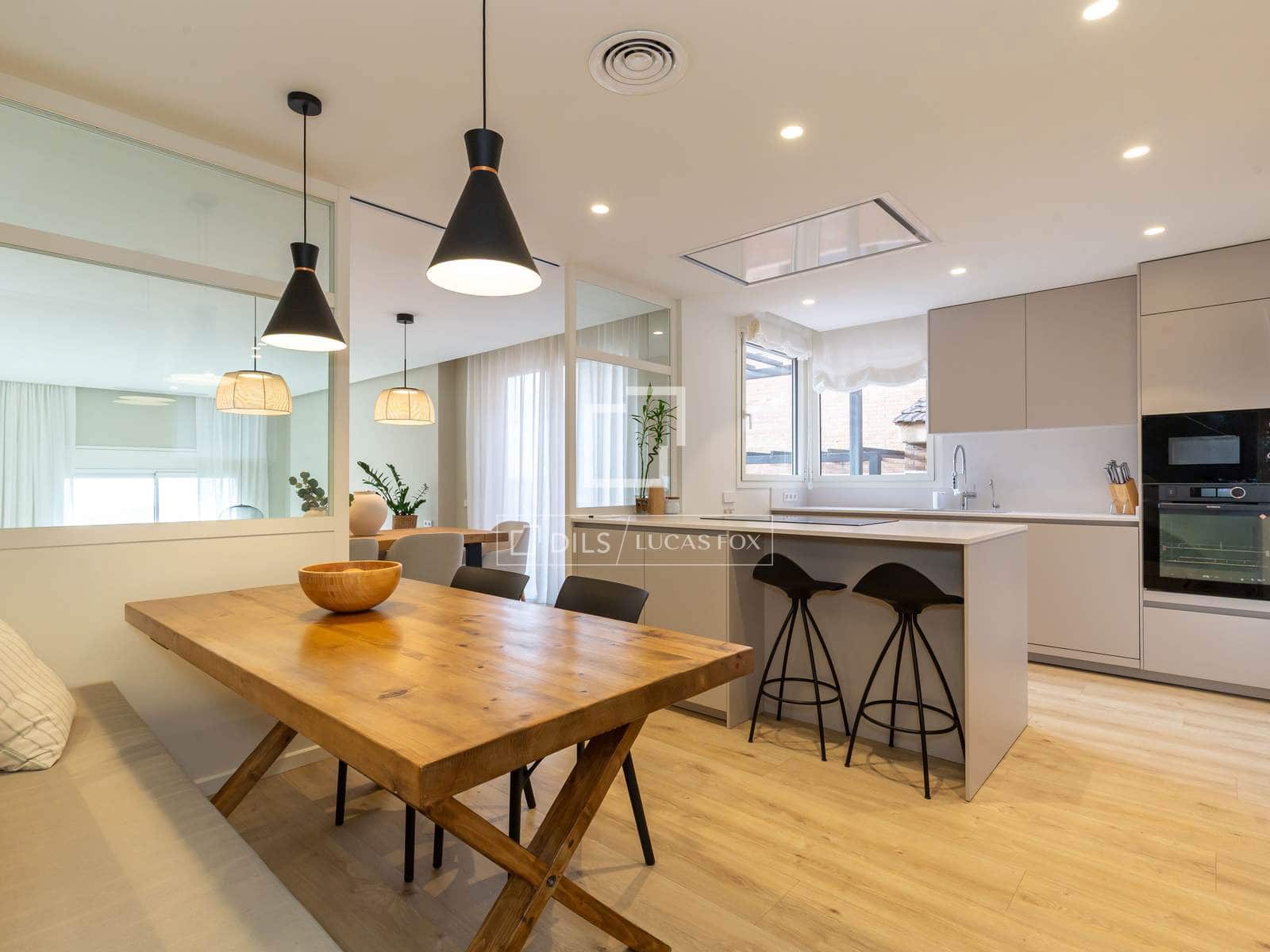 4 soveværelse Villa til salg i Esplugues de Llobregat med garage - € 2.340.000 (Ref: 10177436)