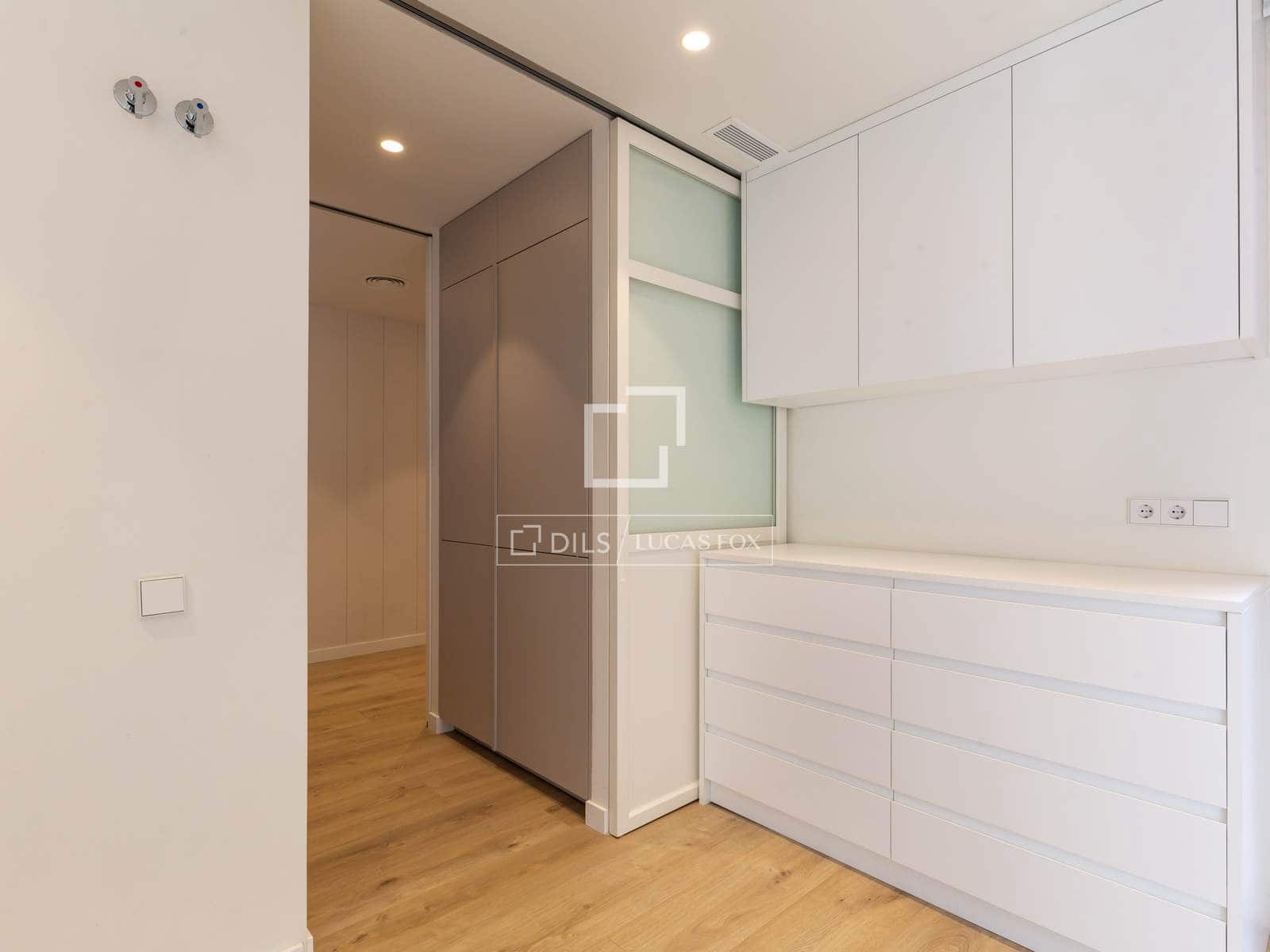 4 soveværelse Villa til salg i Esplugues de Llobregat med garage - € 2.340.000 (Ref: 10177436)