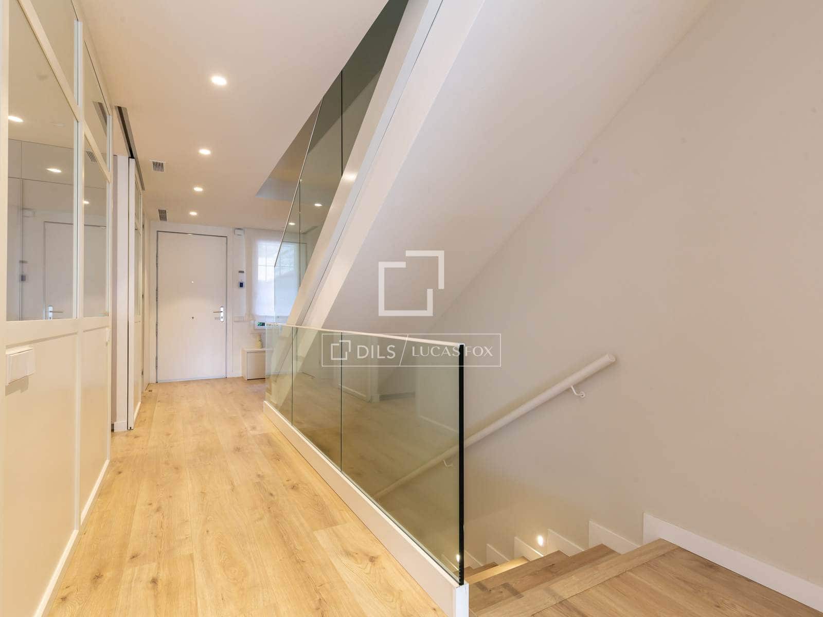 4 soveværelse Villa til salg i Esplugues de Llobregat med garage - € 2.340.000 (Ref: 10177436)
