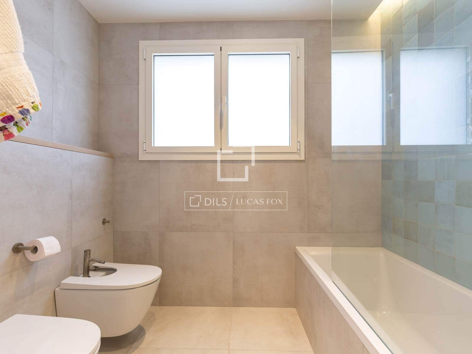 4 soveværelse Villa til salg i Esplugues de Llobregat med garage - € 2.340.000 (Ref: 10177436)