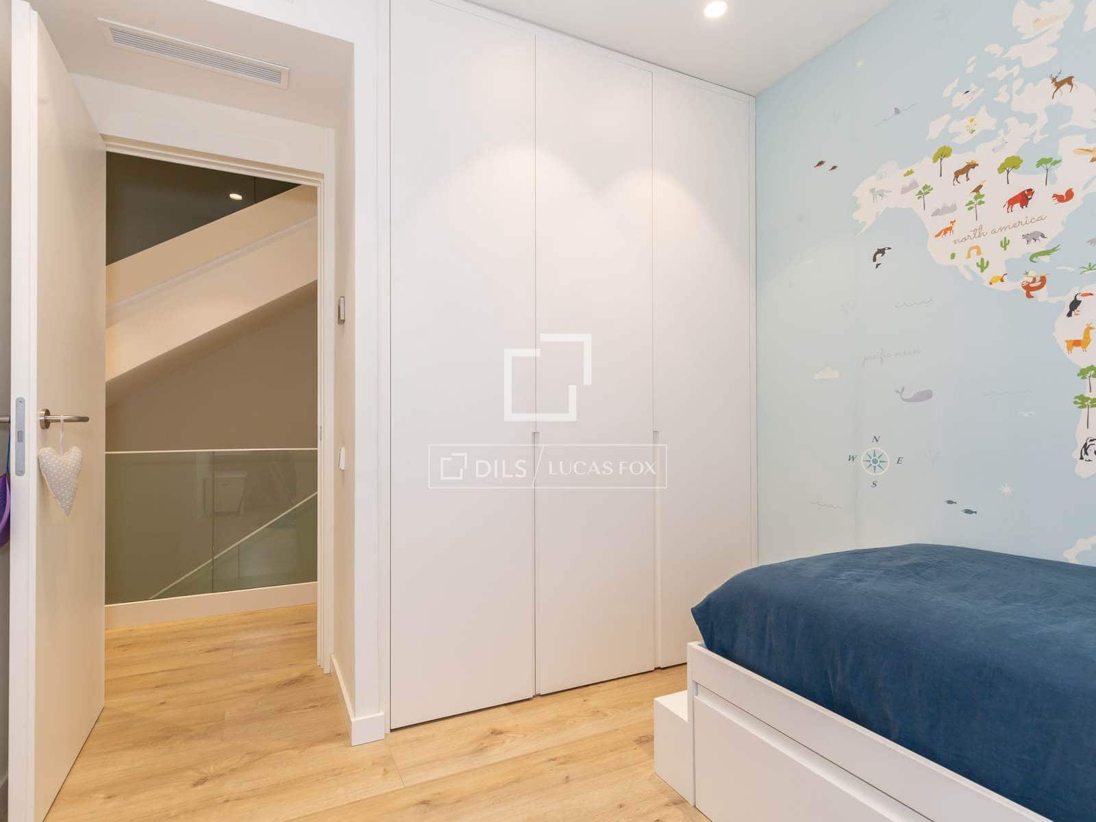 4 soveværelse Villa til salg i Esplugues de Llobregat med garage - € 2.340.000 (Ref: 10177436)