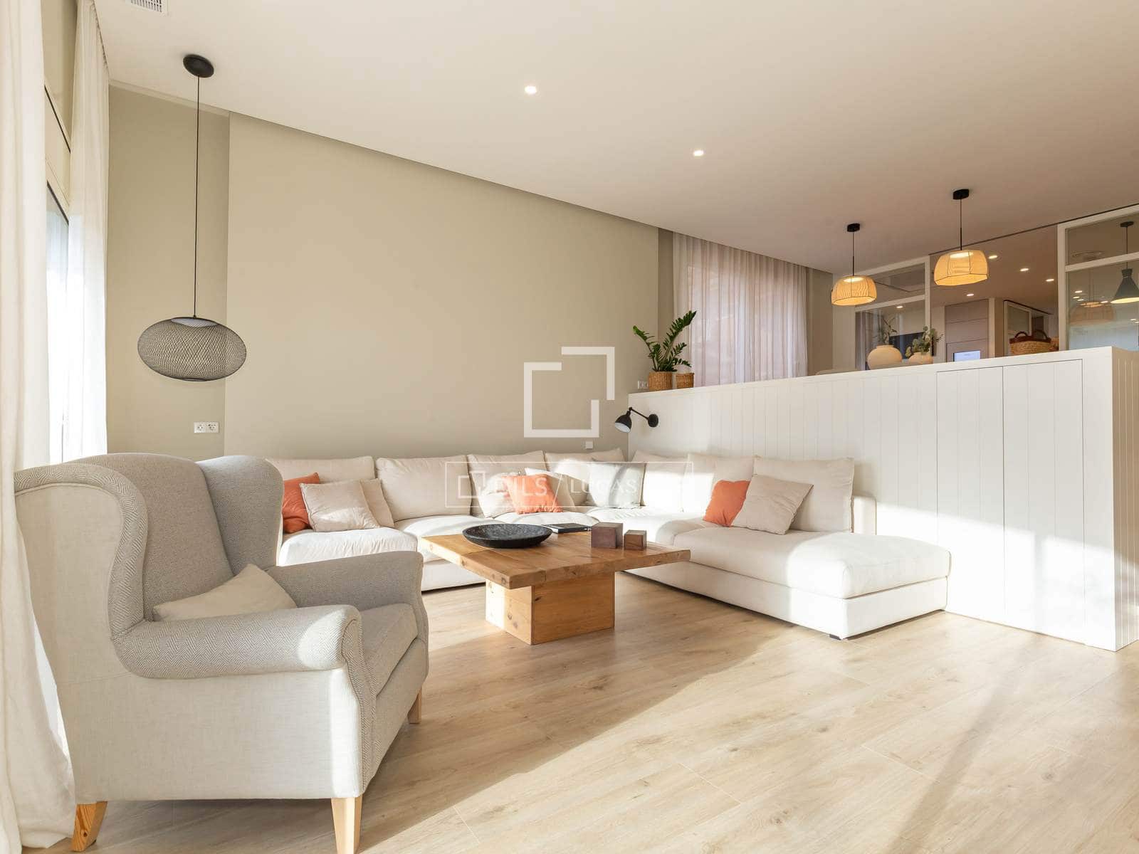 4 soveværelse Villa til salg i Esplugues de Llobregat med garage - € 2.340.000 (Ref: 10177436)