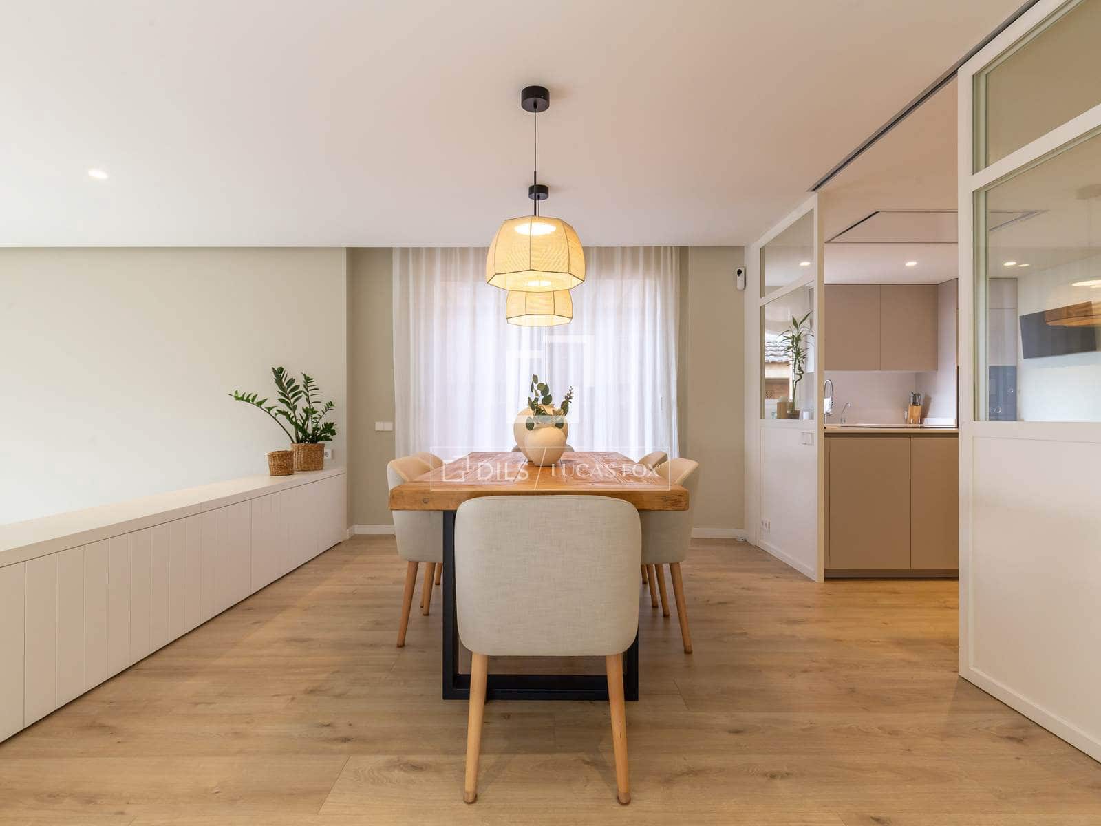 4 soveværelse Villa til salg i Esplugues de Llobregat med garage - € 2.340.000 (Ref: 10177436)