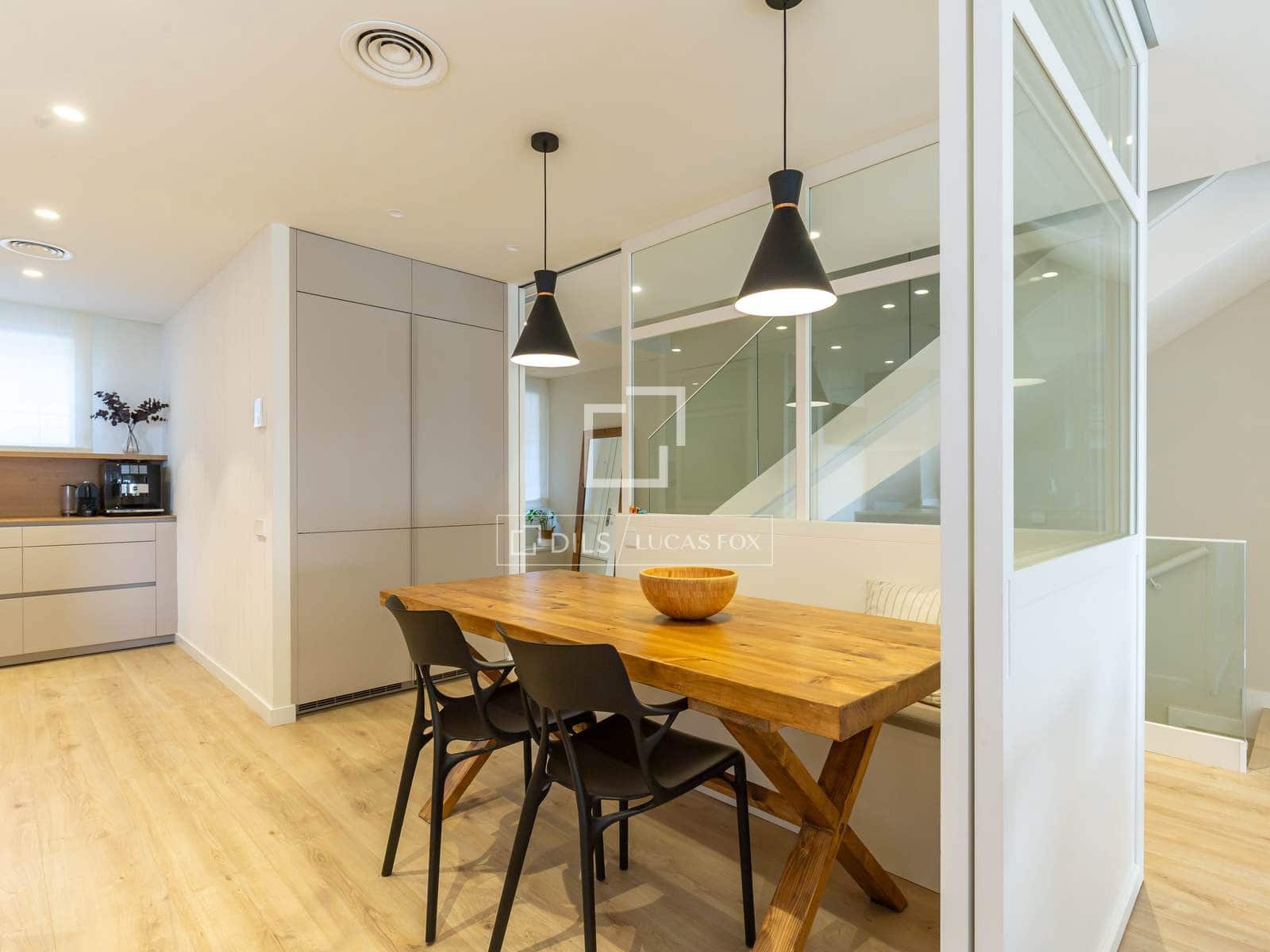 4 soveværelse Villa til salg i Esplugues de Llobregat med garage - € 2.340.000 (Ref: 10177436)