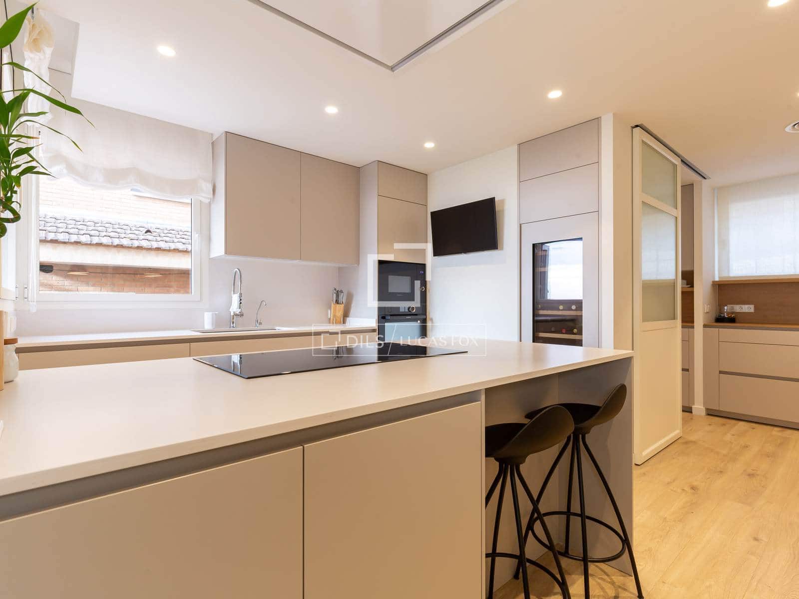4 soveværelse Villa til salg i Esplugues de Llobregat med garage - € 2.340.000 (Ref: 10177436)