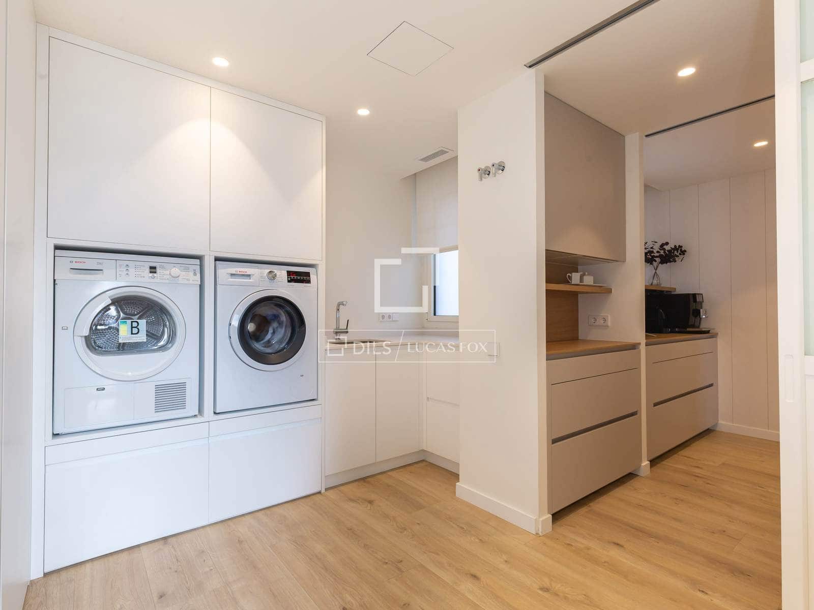 4 soveværelse Villa til salg i Esplugues de Llobregat med garage - € 2.340.000 (Ref: 10177436)