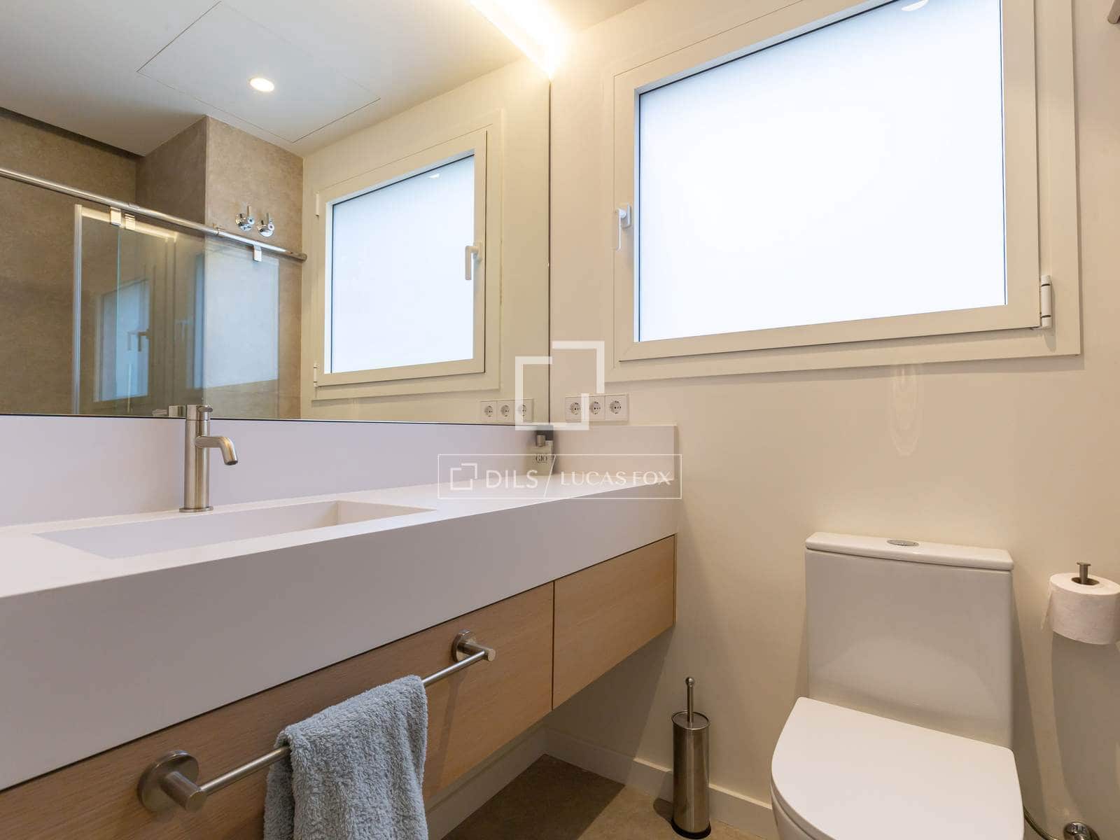 4 soveværelse Villa til salg i Esplugues de Llobregat med garage - € 2.340.000 (Ref: 10177436)