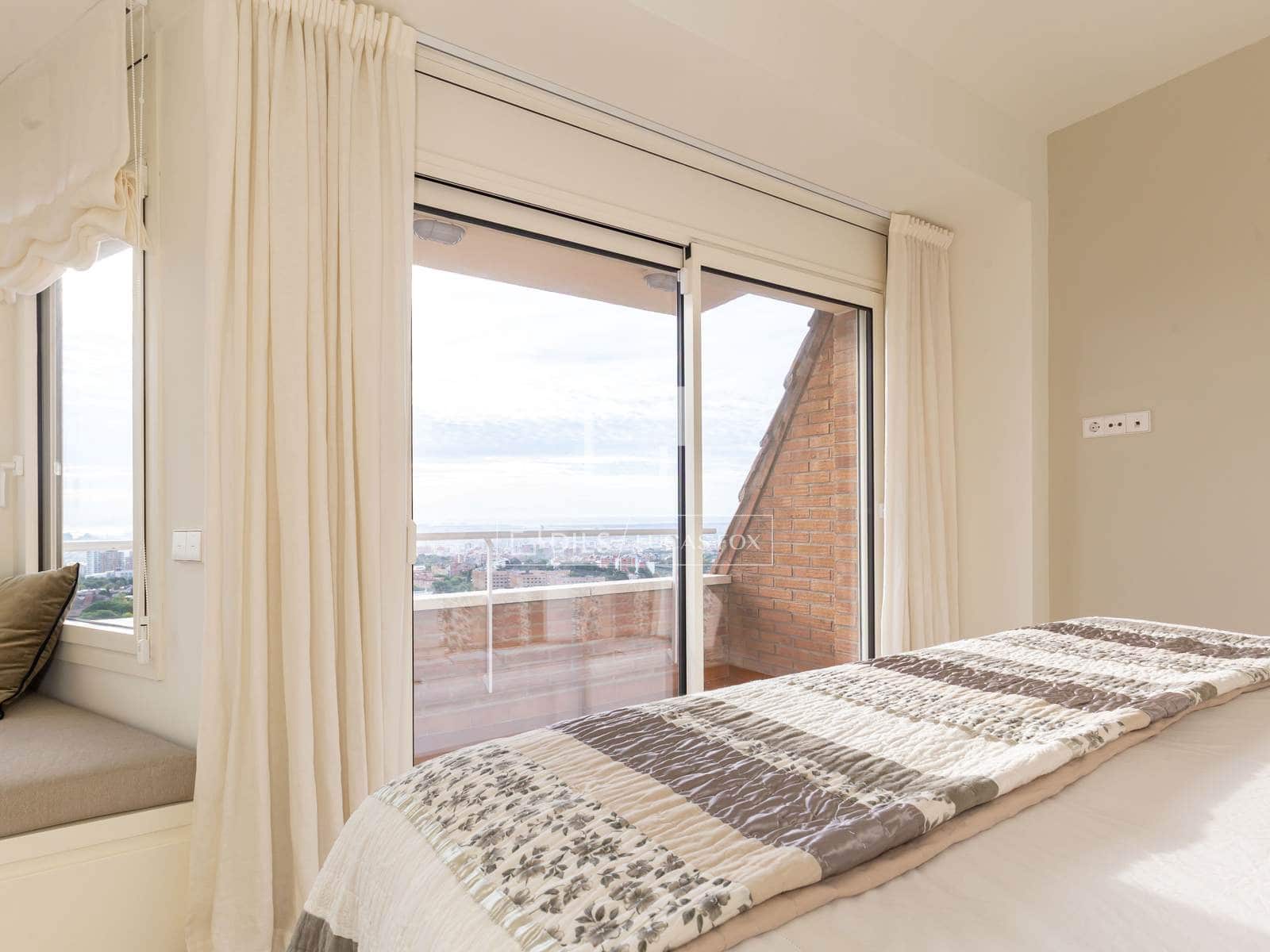 4 soveværelse Villa til salg i Esplugues de Llobregat med garage - € 2.340.000 (Ref: 10177436)