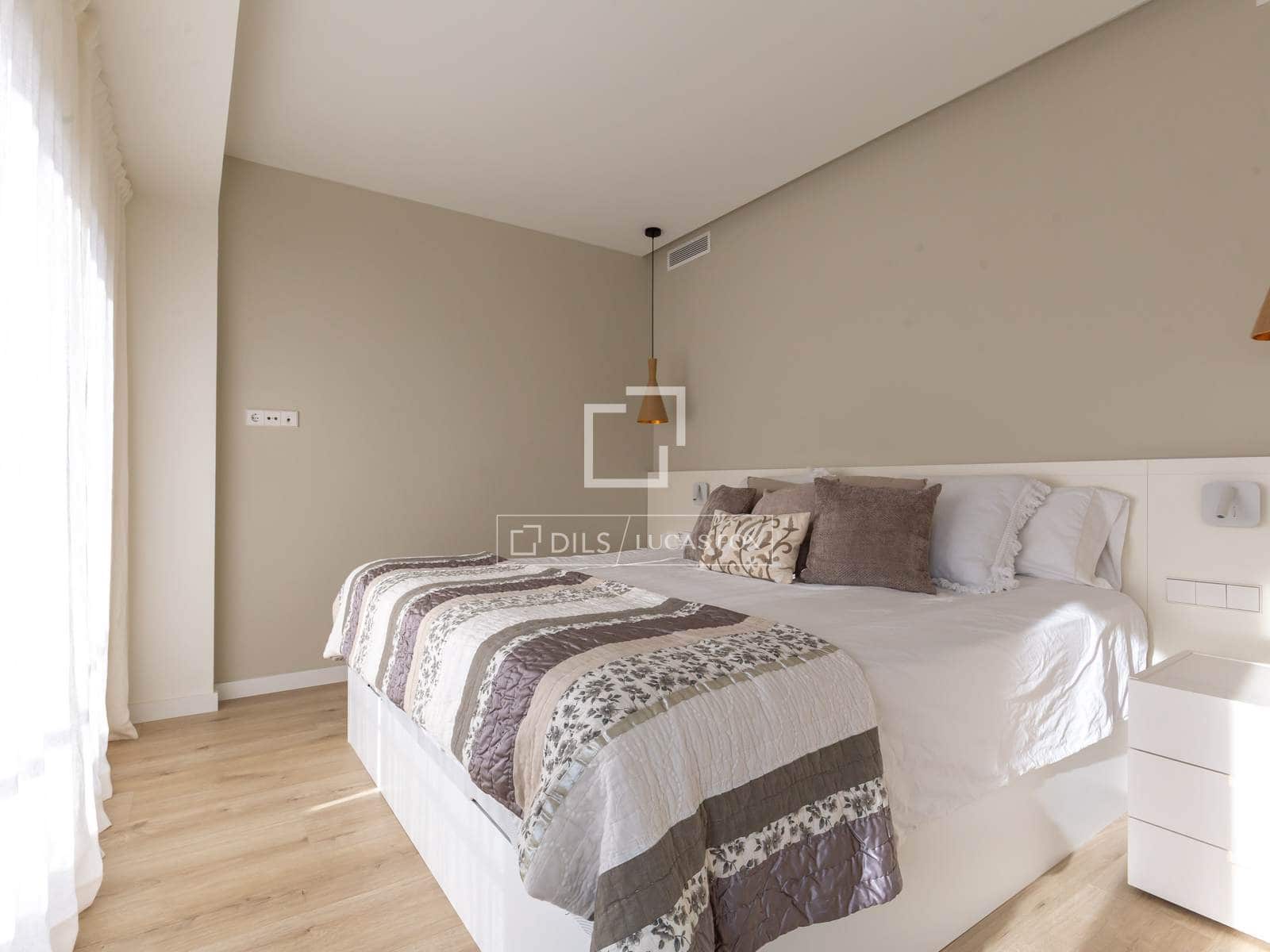 4 soveværelse Villa til salg i Esplugues de Llobregat med garage - € 2.340.000 (Ref: 10177436)
