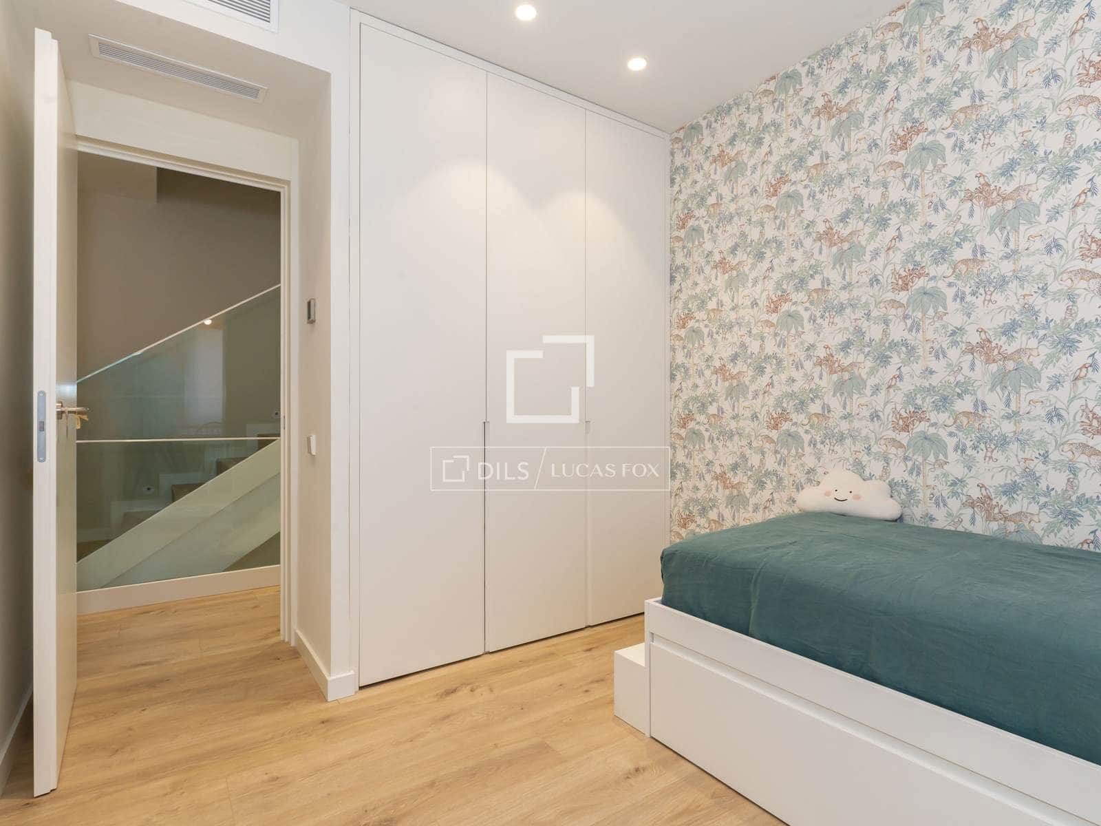 4 soveværelse Villa til salg i Esplugues de Llobregat med garage - € 2.340.000 (Ref: 10177436)