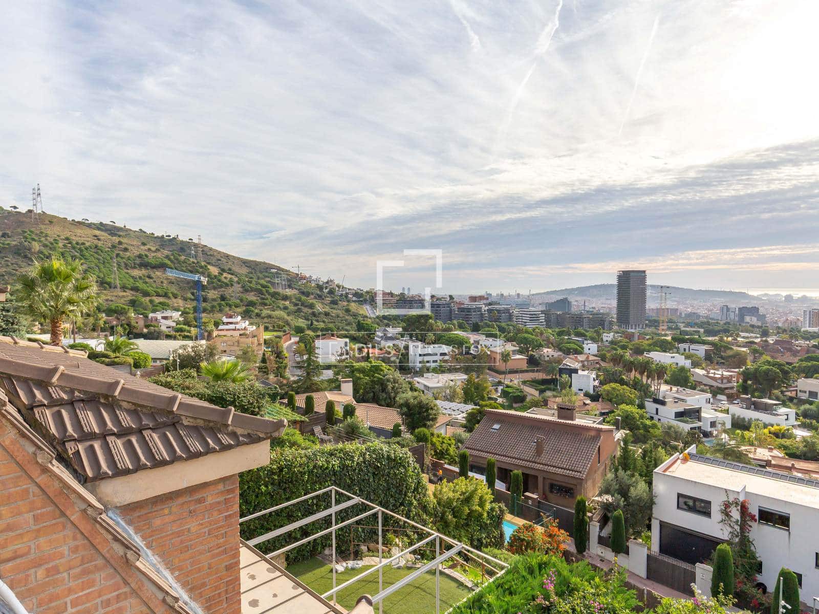4 soveværelse Villa til salg i Esplugues de Llobregat med garage - € 2.340.000 (Ref: 10177436)