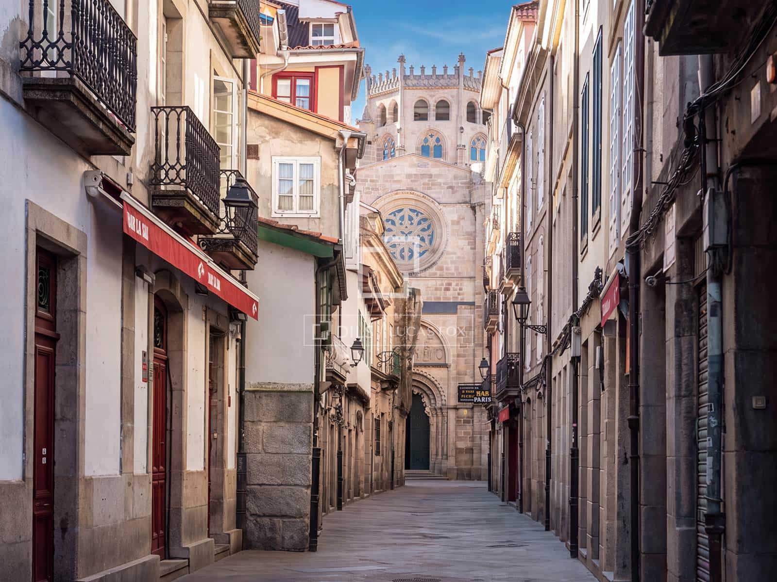 5 bedroom Commercial for sale in Ourense city - € 690,000 (Ref: 10177437)