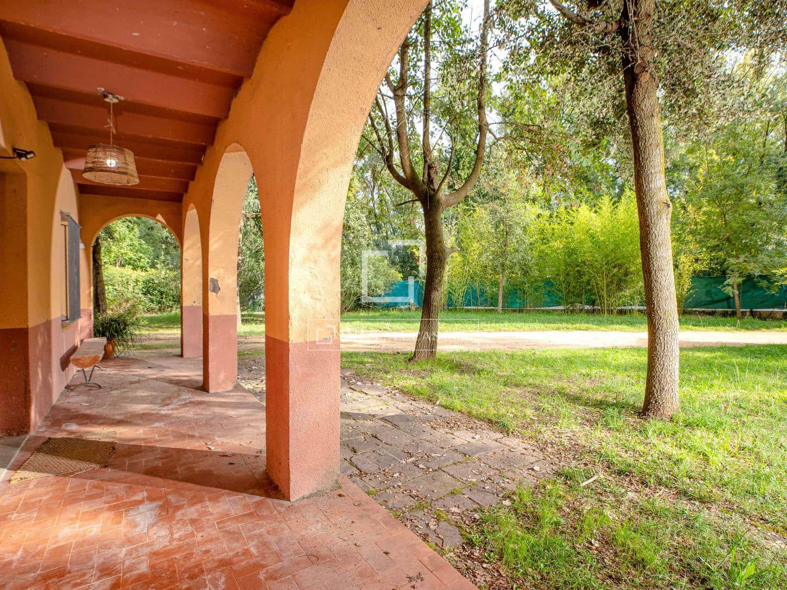 5 slaapkamer Finca/Landhuis te koop in Porqueres - € 650.000 (Ref: 10179602)