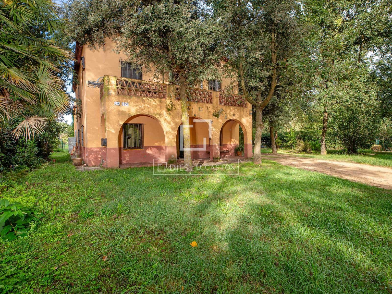 5 slaapkamer Finca/Landhuis te koop in Porqueres - € 650.000 (Ref: 10179602)