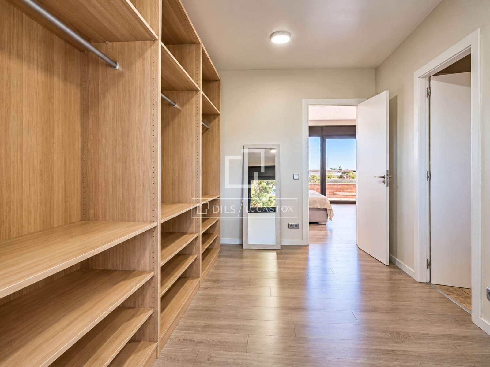 Chalet de 6 habitaciones en Gavà en venta con piscina garaje - 1.380.000 € (Ref: 10179603)