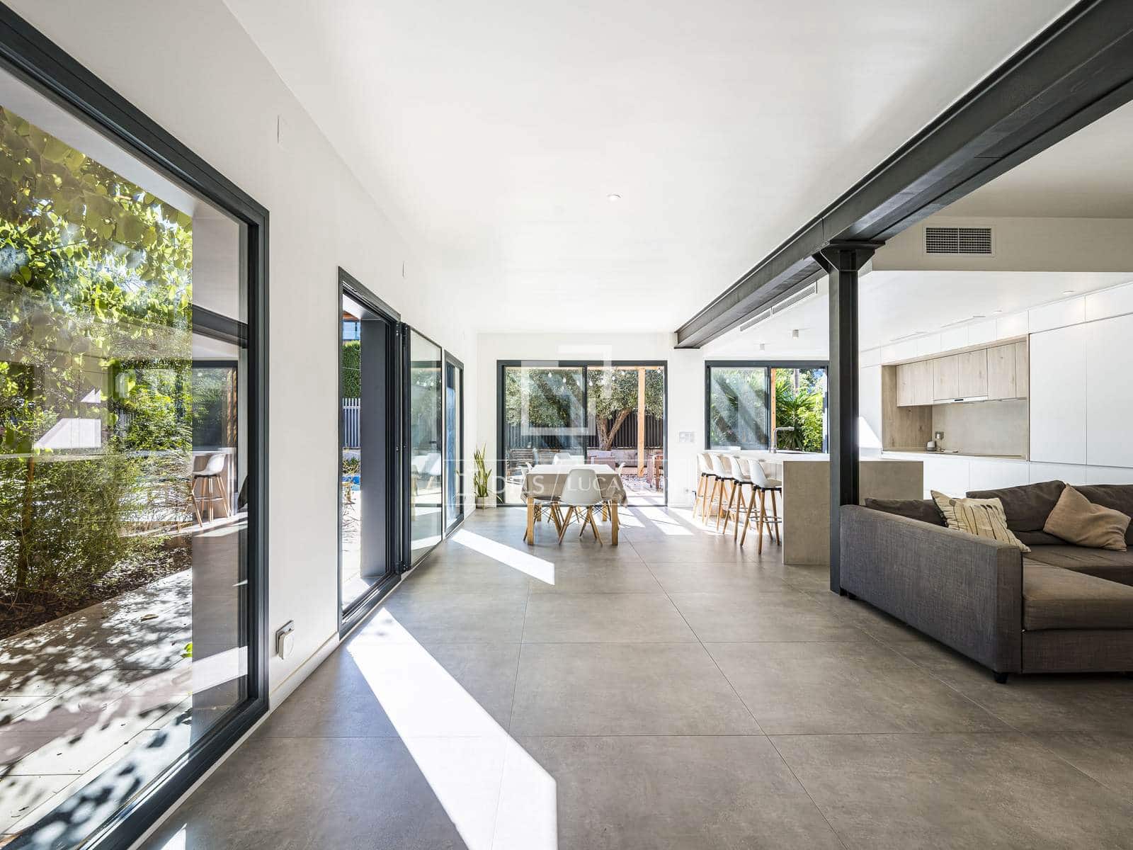 Chalet de 6 habitaciones en Gavà en venta con piscina garaje - 1.380.000 € (Ref: 10179603)