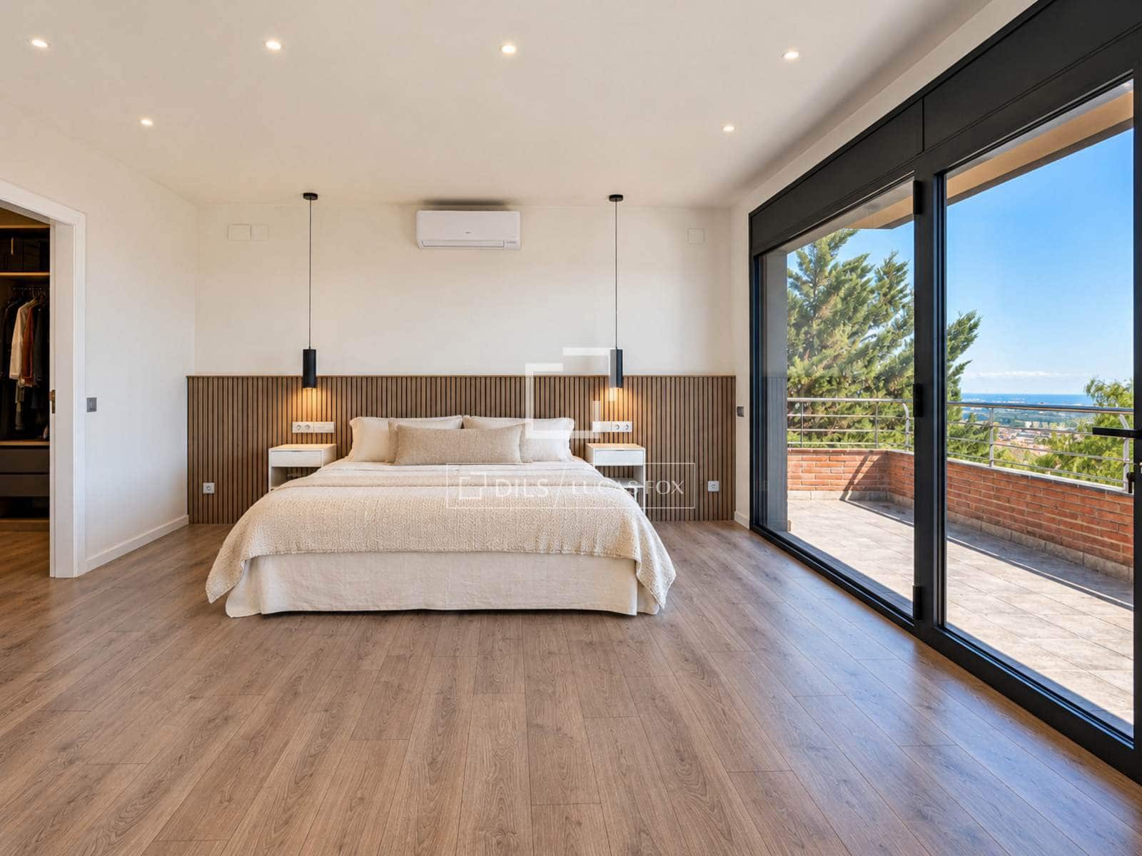 Chalet de 6 habitaciones en Gavà en venta con piscina garaje - 1.380.000 € (Ref: 10179603)
