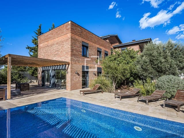 Chalet de 6 habitaciones en Gavà en venta con piscina garaje - 1.380.000 € (Ref: 10179603)