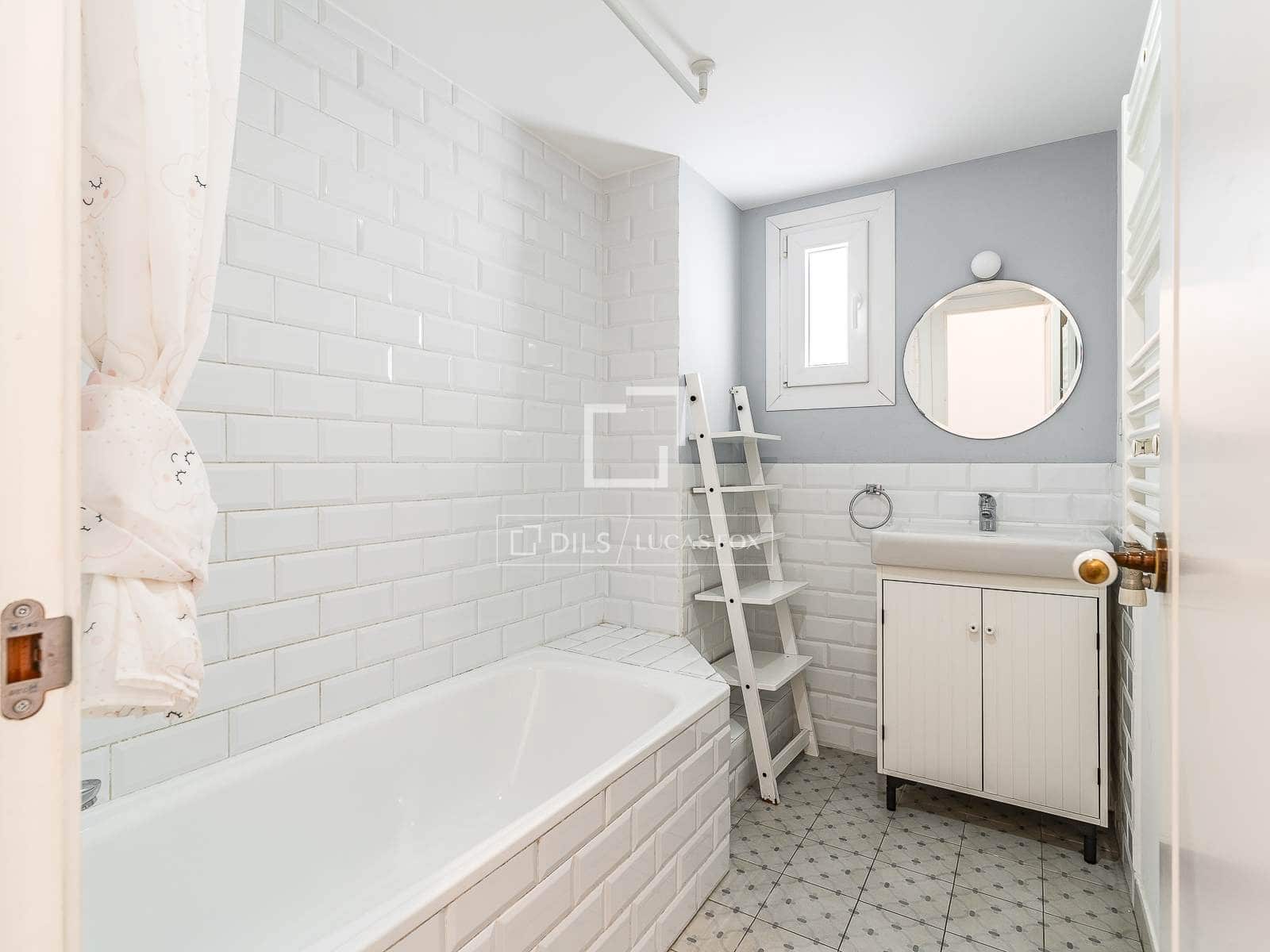 Apartamento de 3 habitaciones en Barcelona ciudad en venta - 749.000 € (Ref: 10180897)