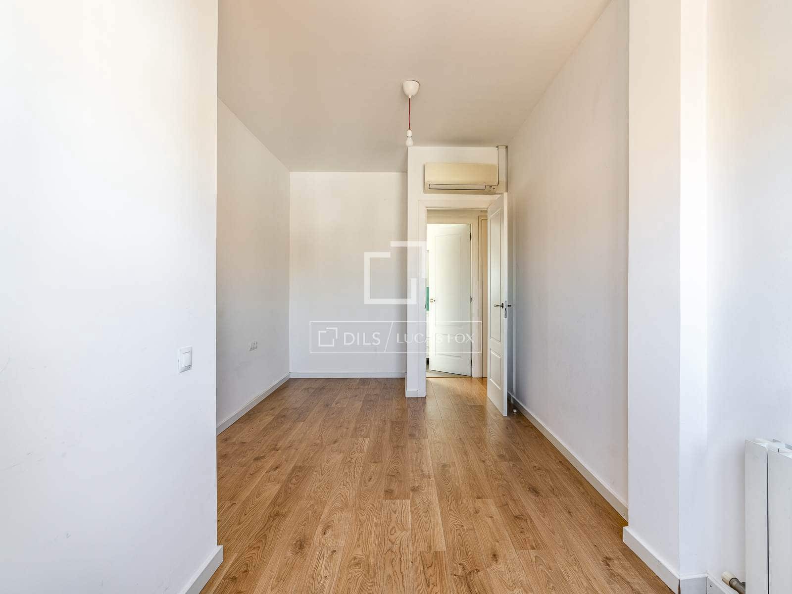 Apartamento de 3 habitaciones en Barcelona ciudad en venta - 749.000 € (Ref: 10180897)