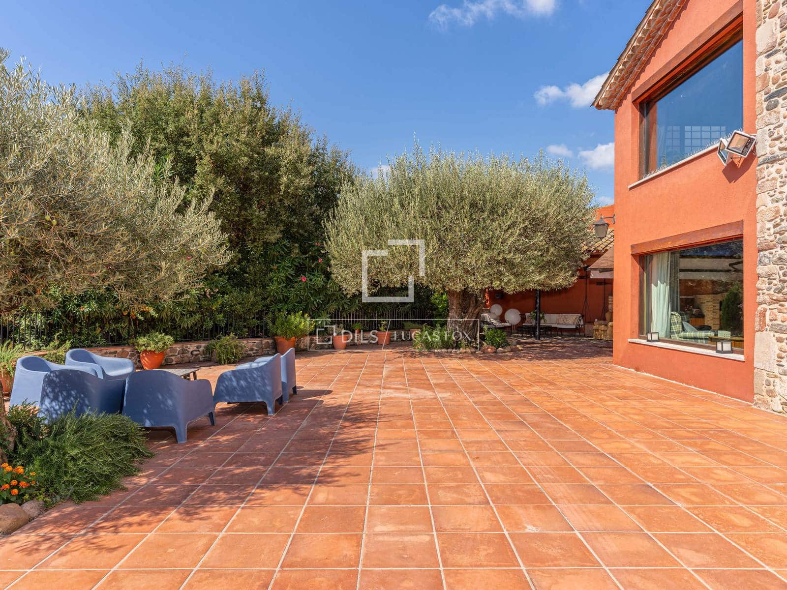11 soverom Finca/Herregård til salgs i Sant Pere de Vilamajor med svømmebasseng garasje - € 2 900 000 (Ref: 10183448)
