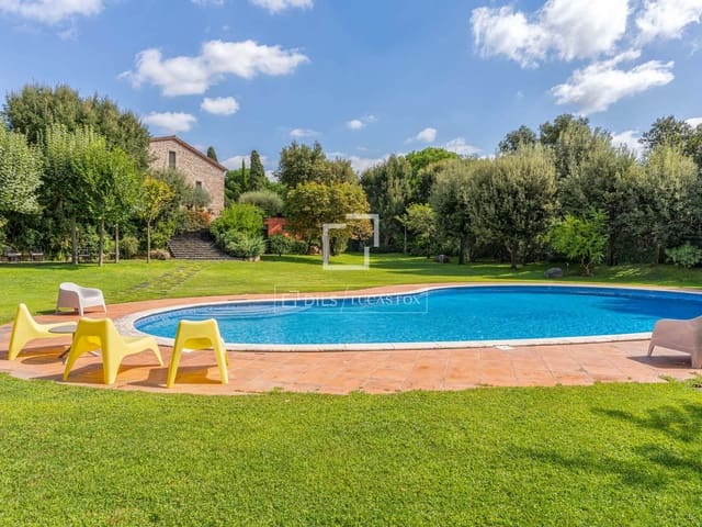 11 soverom Finca/Herregård til salgs i Sant Pere de Vilamajor med svømmebasseng garasje - € 2 900 000 (Ref: 10183448)