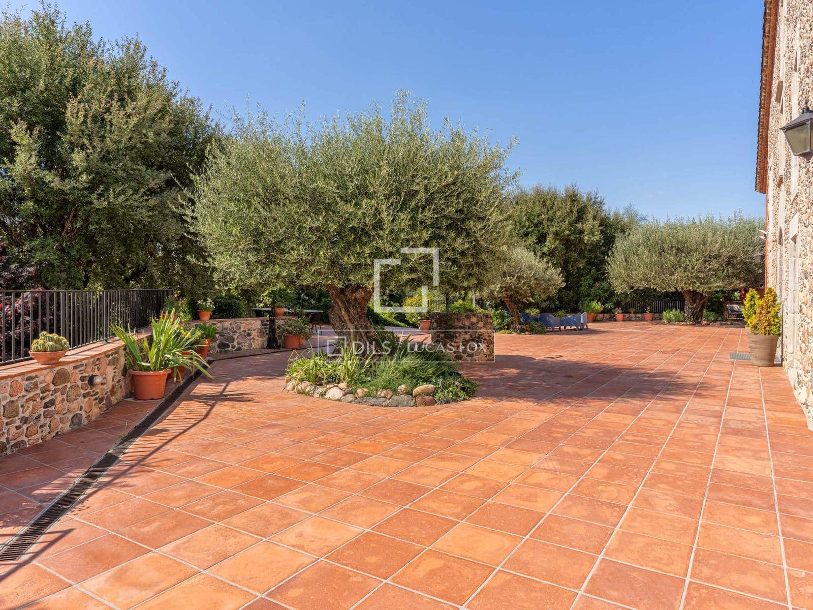 11 soverom Finca/Herregård til salgs i Sant Pere de Vilamajor med svømmebasseng garasje - € 2 900 000 (Ref: 10183448)