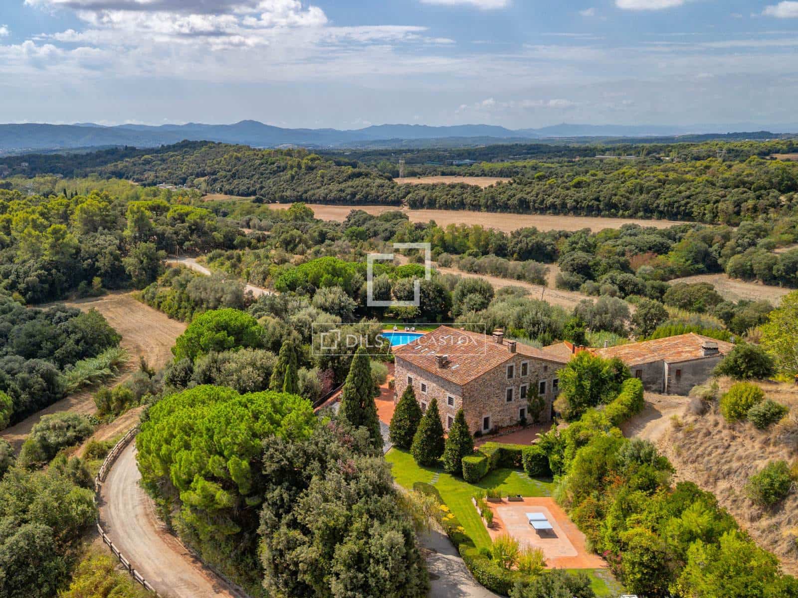 11 soverom Finca/Herregård til salgs i Sant Pere de Vilamajor med svømmebasseng garasje - € 2 900 000 (Ref: 10183448)