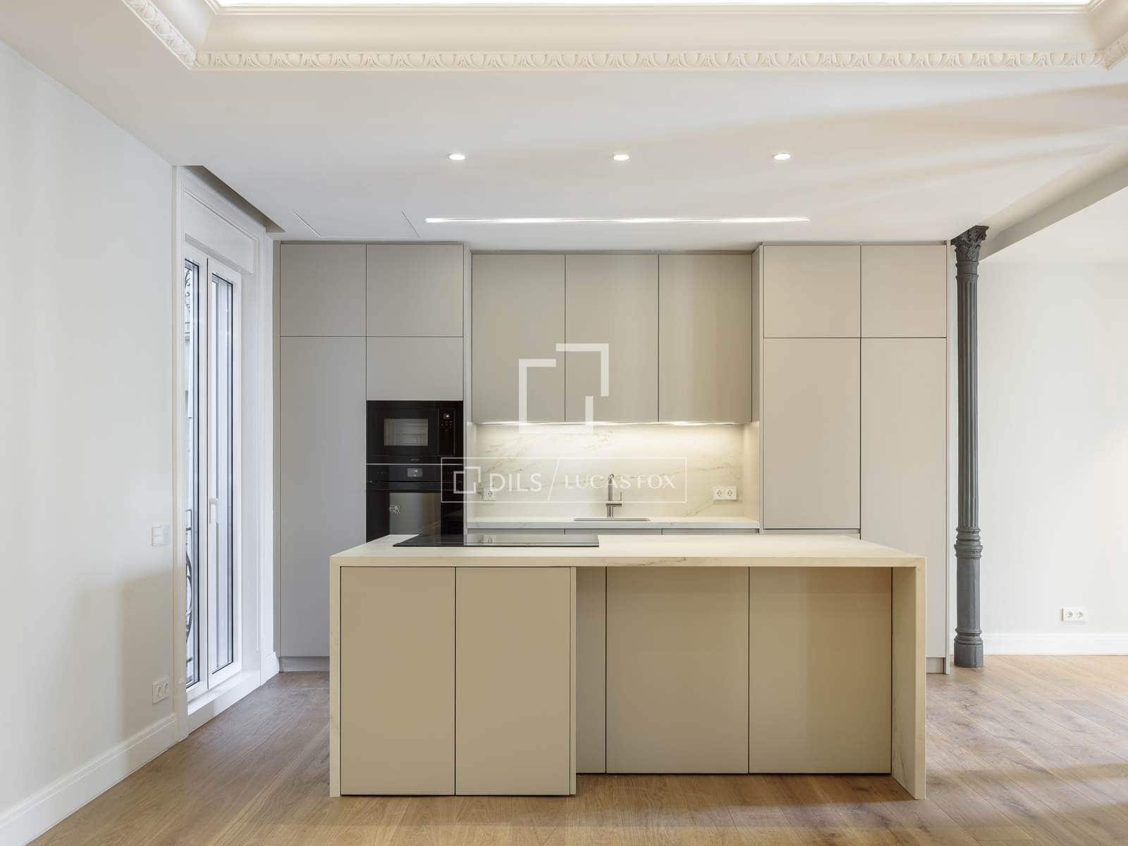 4 sovrum Lägenhet till salu i Madrid stad med pool - 3 750 000 € (Ref: 10183449)