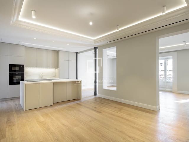 4 sovrum Lägenhet till salu i Almagro, Madrid stad med pool - 3 750 000 € (Ref: 10183449)