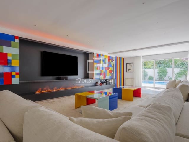 Chalet de 3 habitaciones en Pozuelo de Alarcón en alquiler con piscina garaje - 6.000 € (Ref: 10183450)