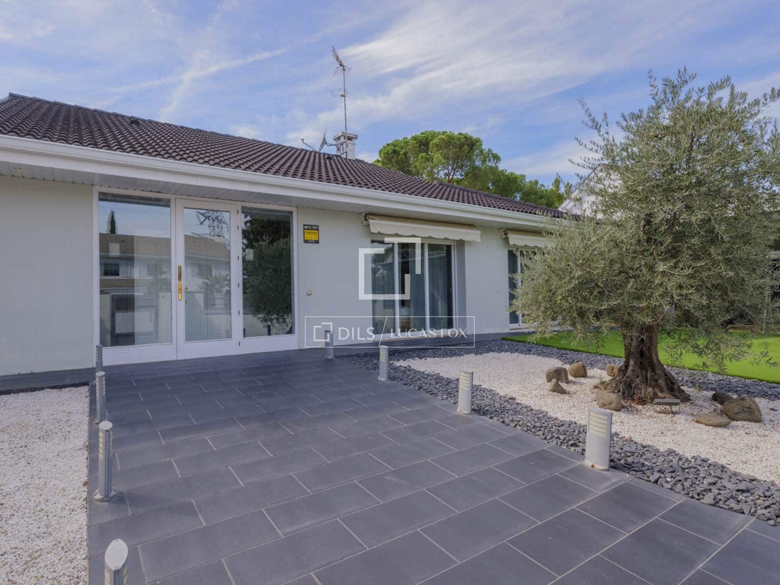 3 bedroom Villa for rent in Pozuelo de Alarcon with pool garage - € 6,000 (Ref: 10183450)