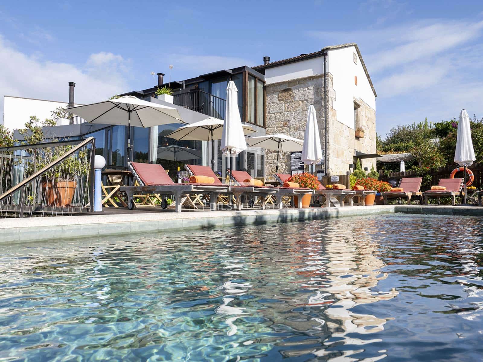 16 Zimmer Gewerbe zu verkaufen in Meano mit Pool Garage - 2.750.000 € (Ref: 10185277)