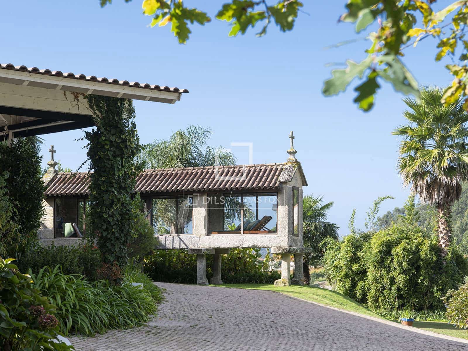 16 Zimmer Gewerbe zu verkaufen in Meano mit Pool Garage - 2.750.000 € (Ref: 10185277)