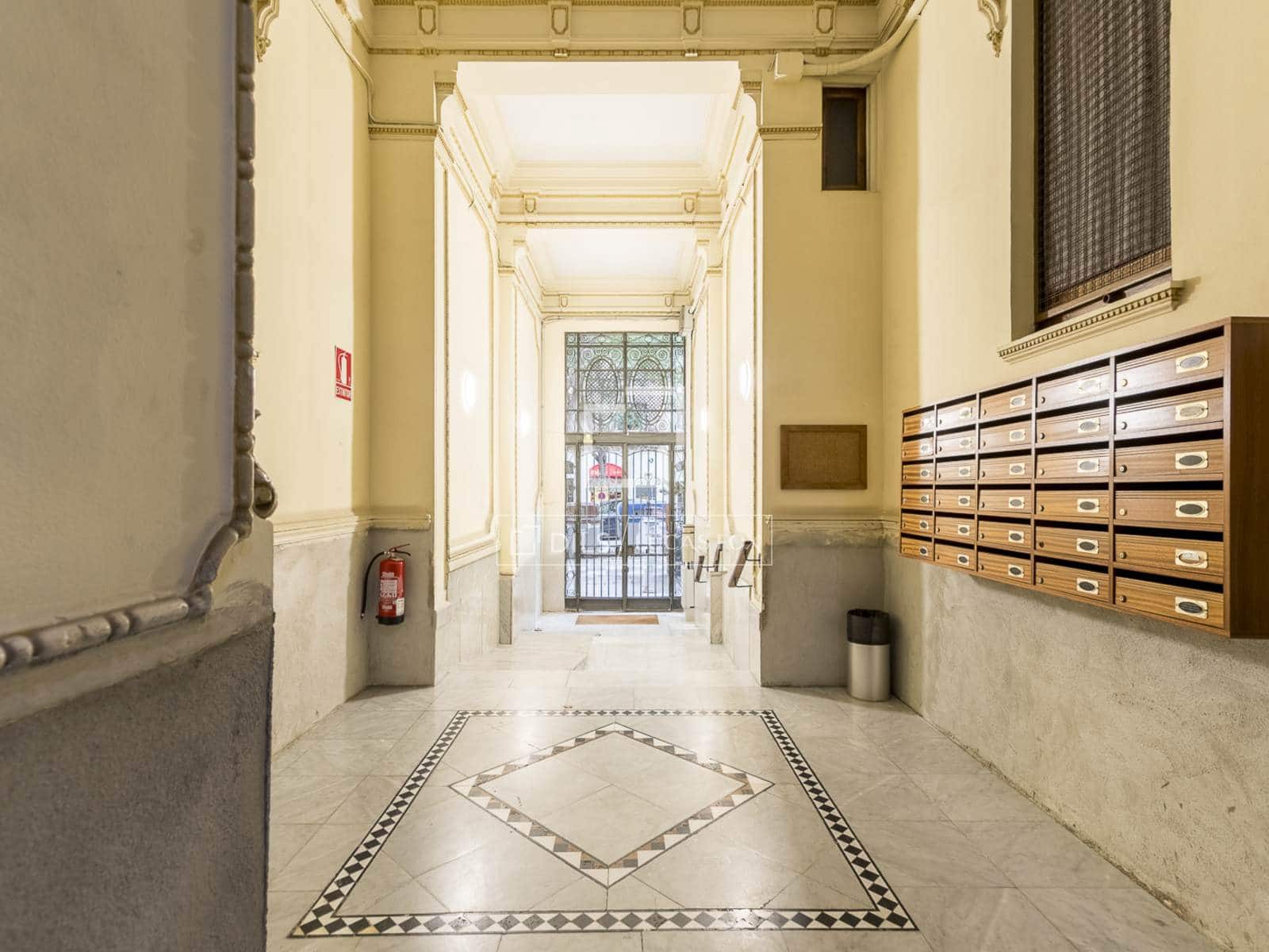 Apartamento de 2 habitaciones en Barcelona ciudad en venta - 760.000 € (Ref: 10185427)
