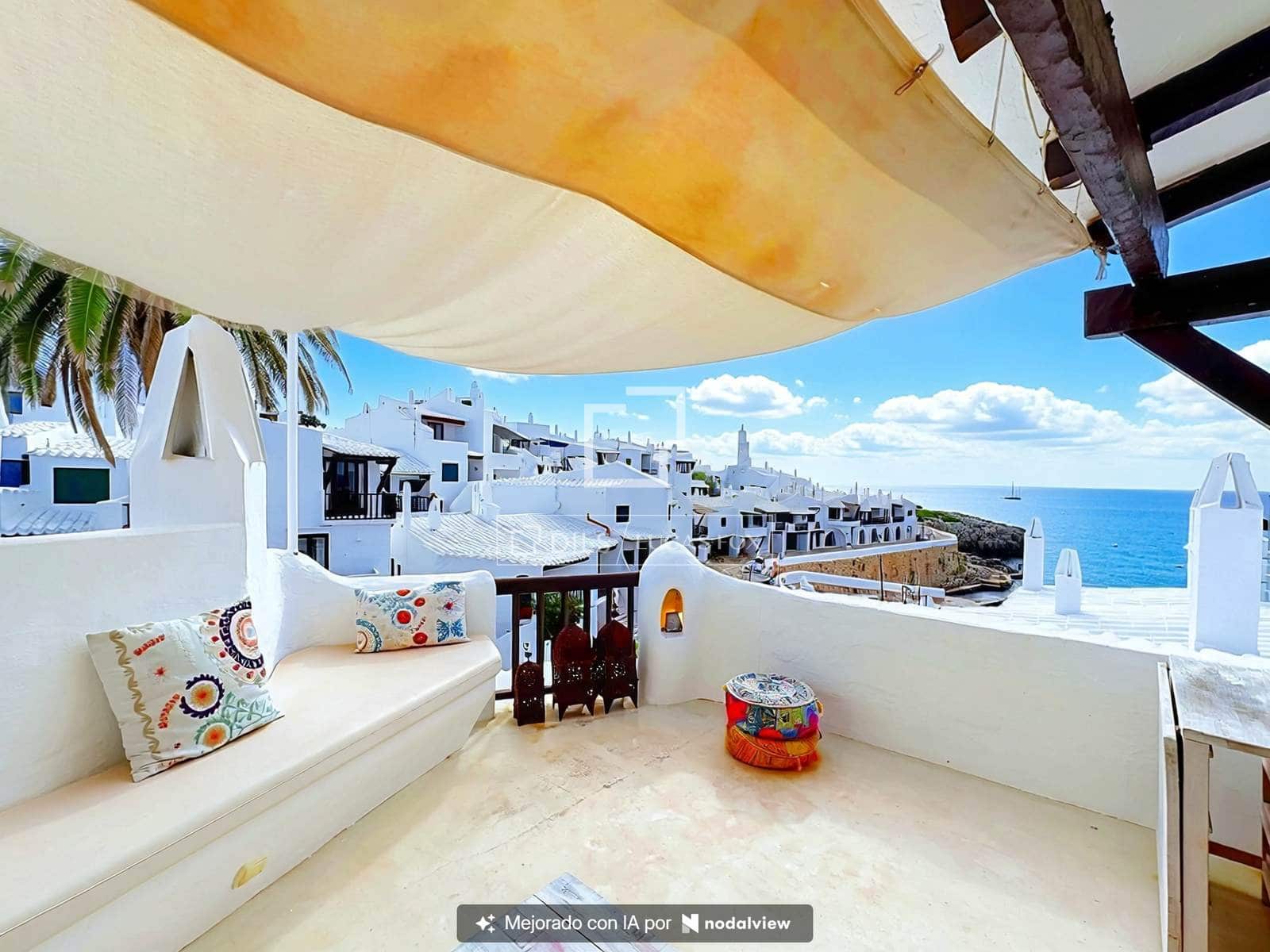 Ático de 2 habitaciones en San Luis / Sant Lluís en venta - 690.000 € (Ref: 10185429)