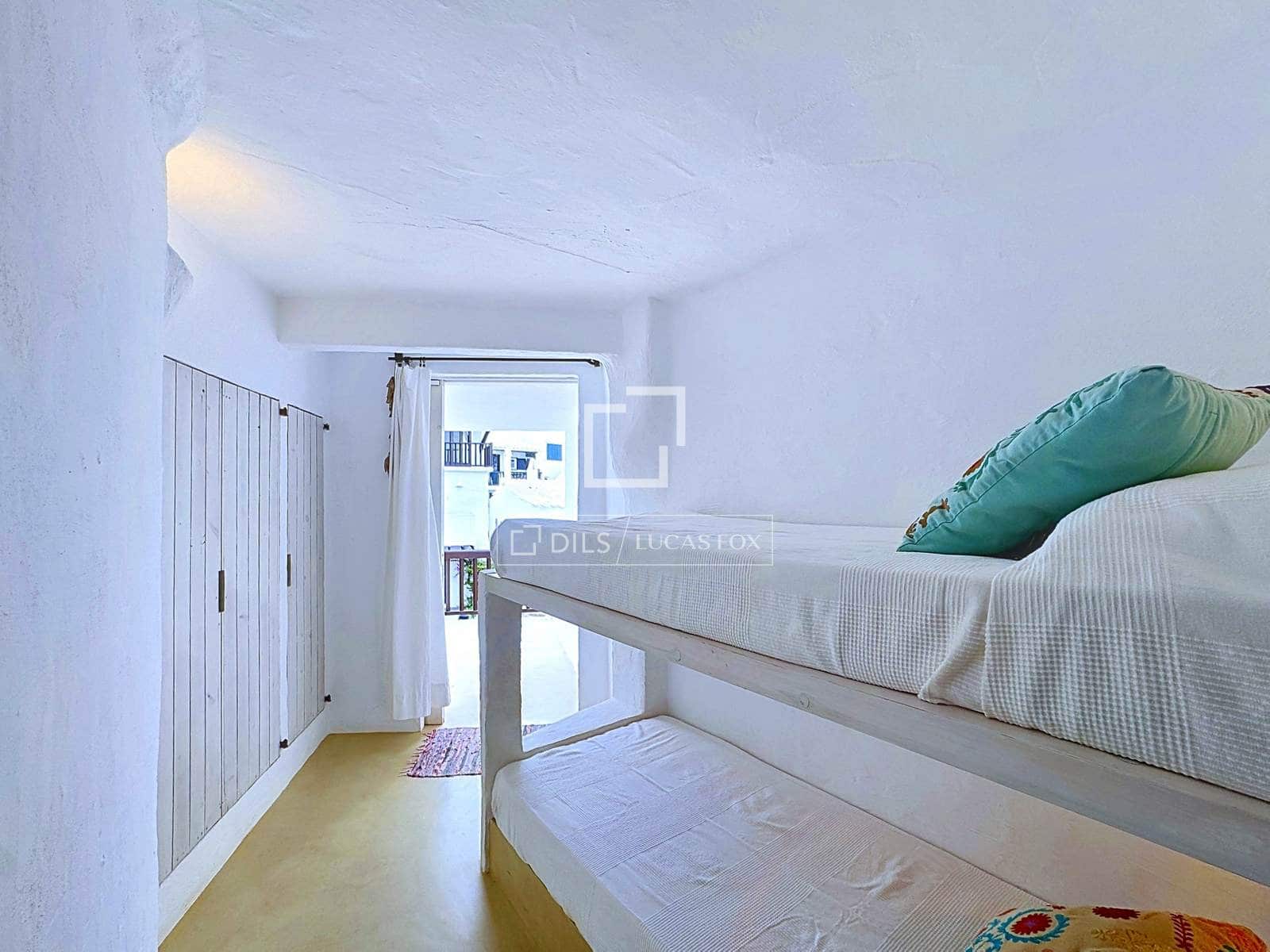 Ático de 2 habitaciones en San Luis / Sant Lluís en venta - 690.000 € (Ref: 10185429)
