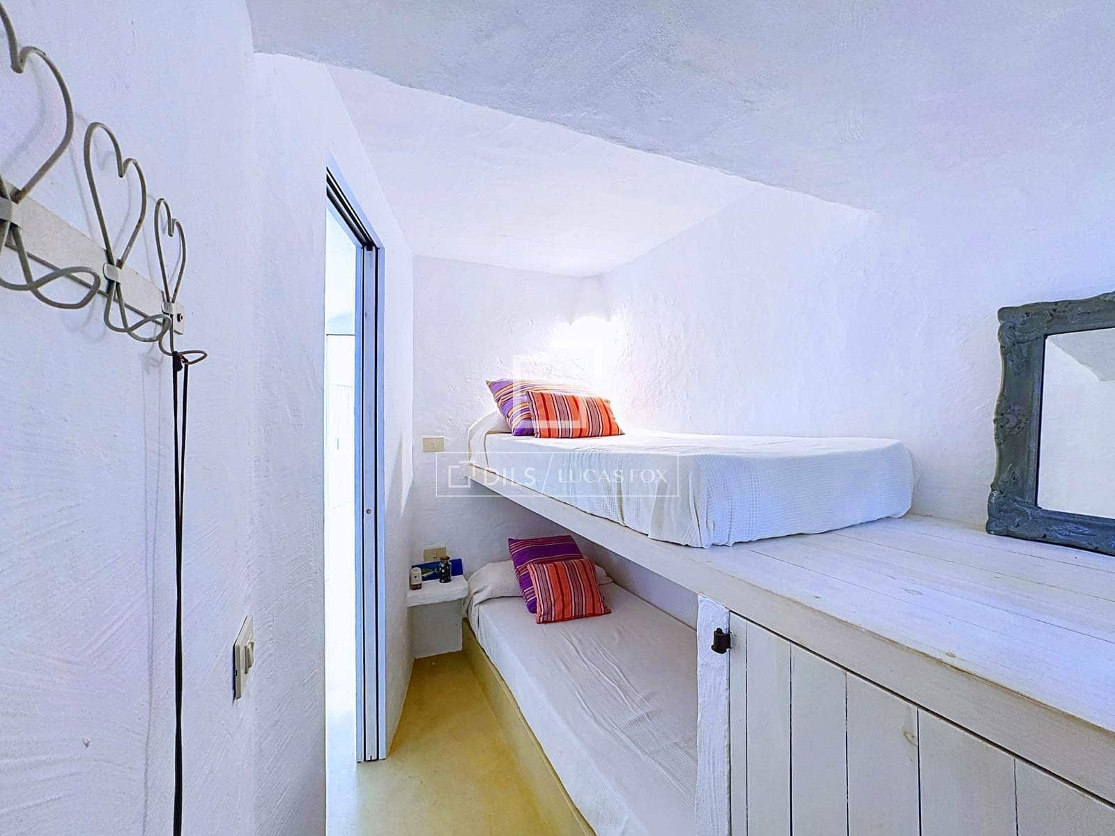 Ático de 2 habitaciones en San Luis / Sant Lluís en venta - 690.000 € (Ref: 10185429)