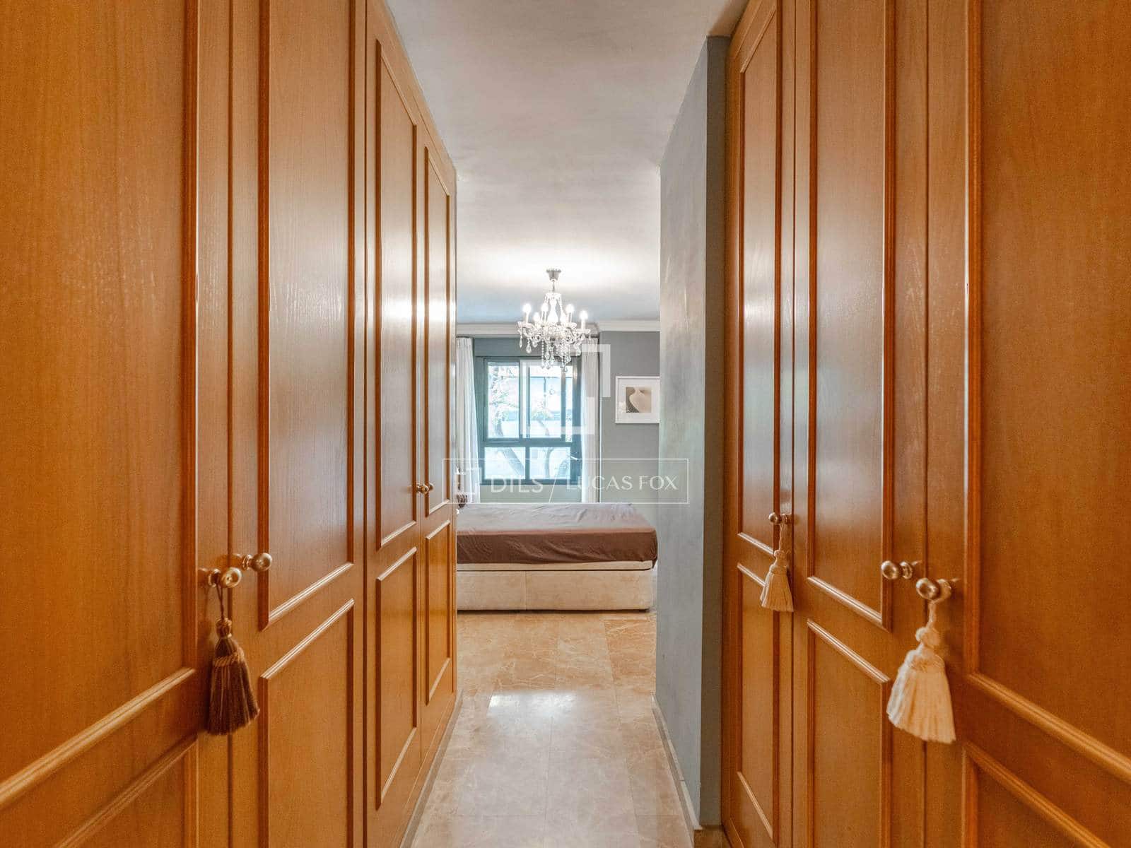 Apartamento de 3 habitaciones en València ciudad en venta con piscina garaje - 620.000 € (Ref: 10185916)